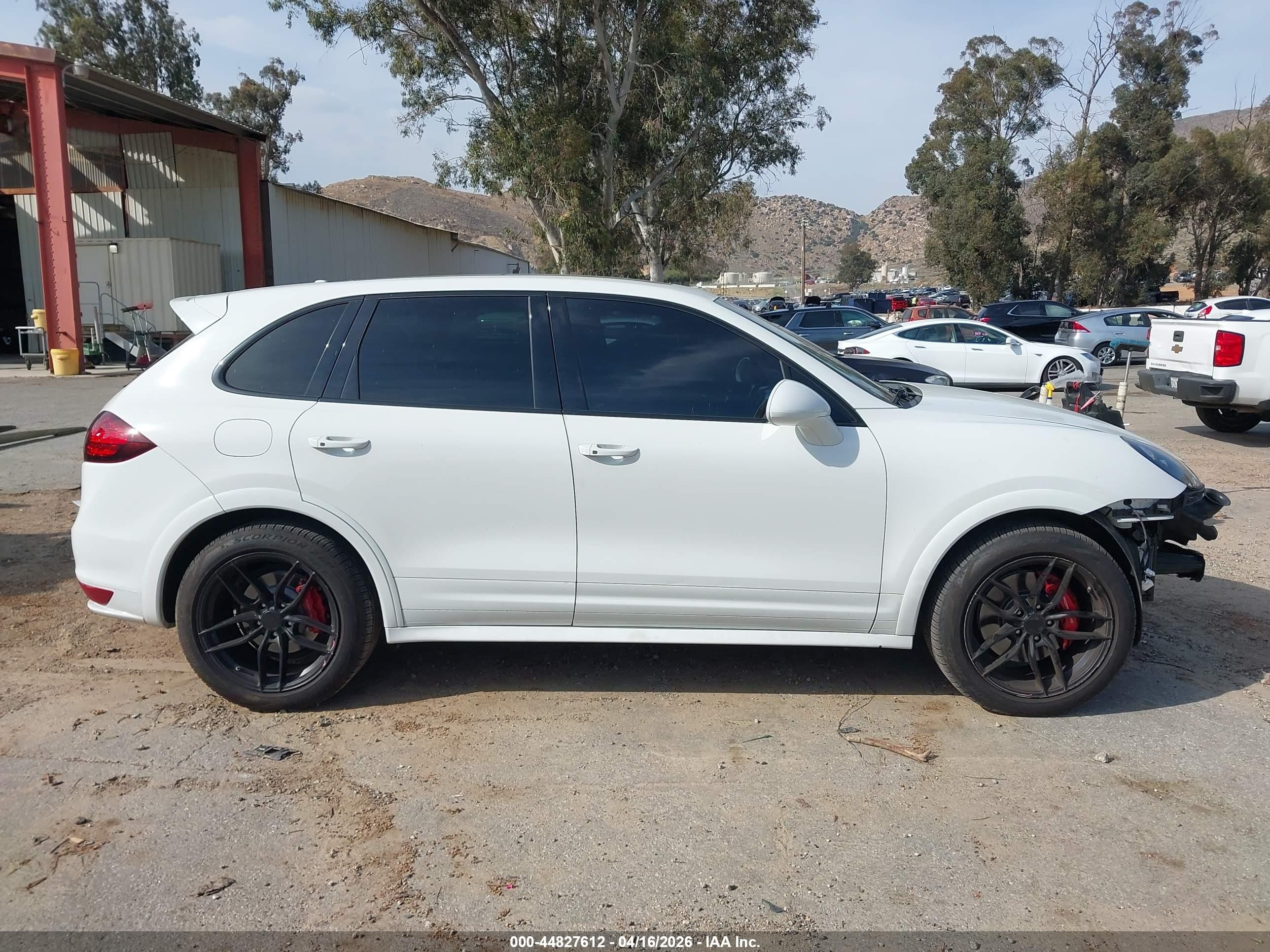 2013 Porsche Cayenne Gts White vin: WP1AD2A24DLA77672