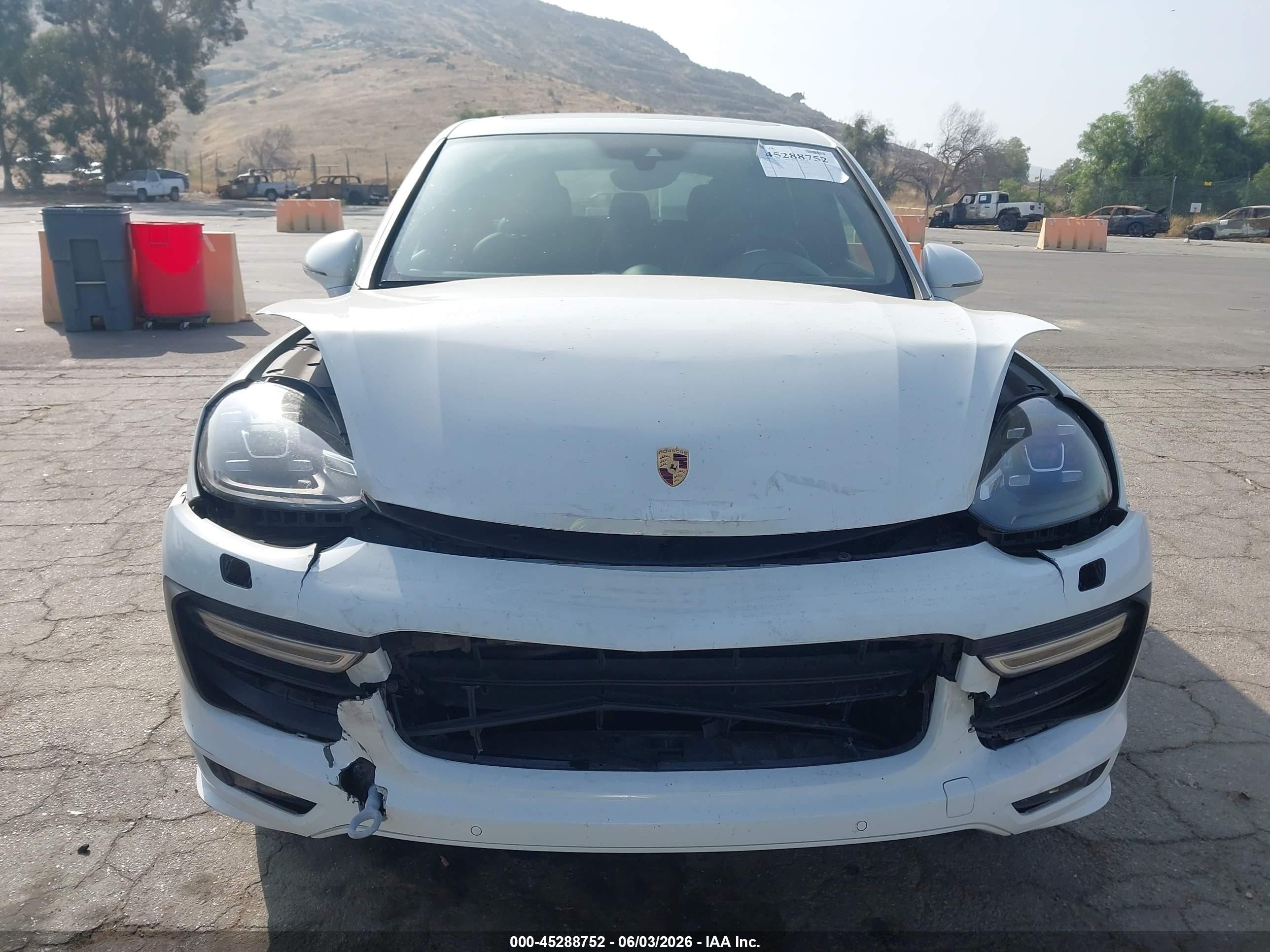 2016 Porsche Cayenne Gts White vin: WP1AD2A26GLA78942