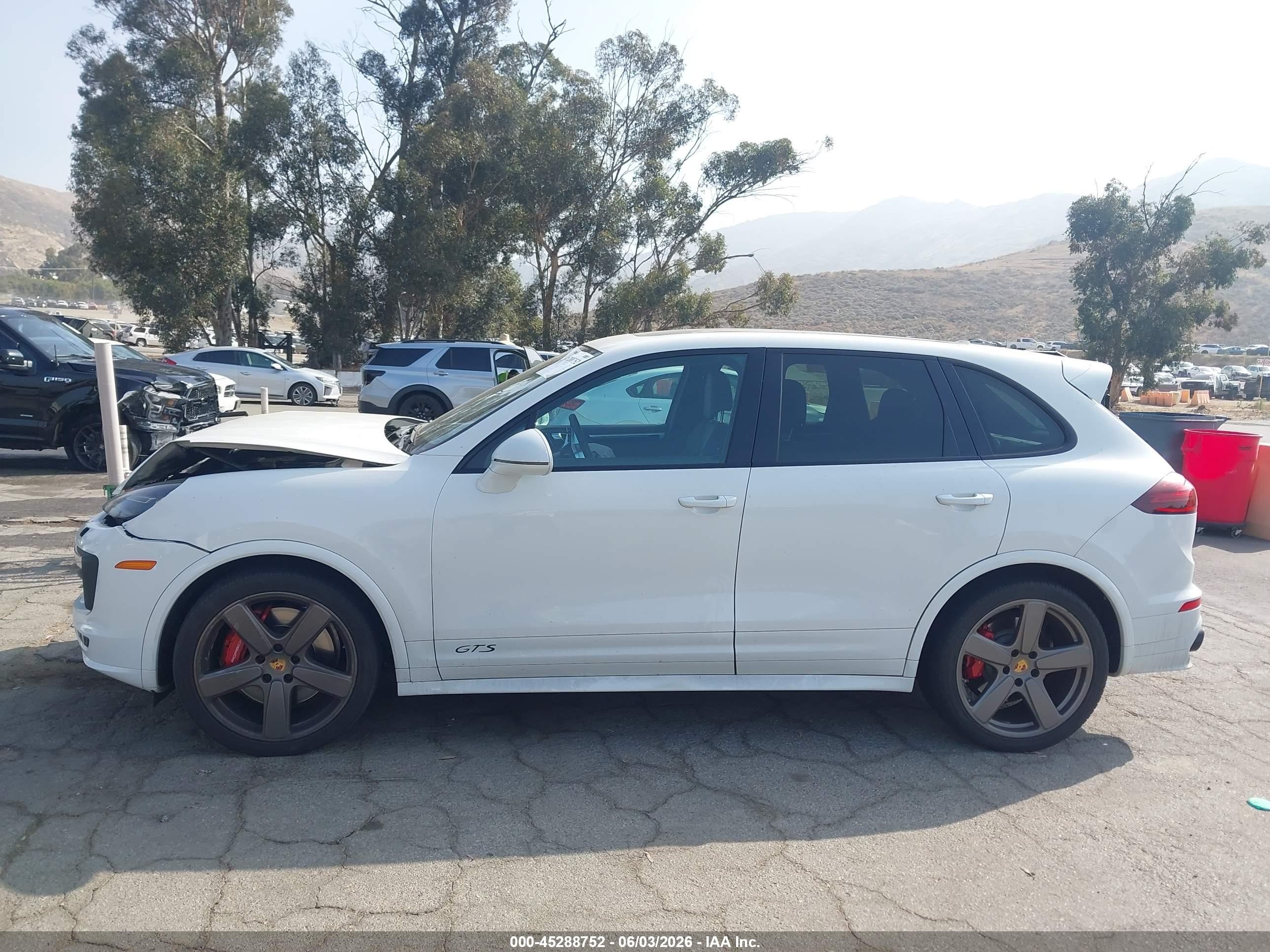 2016 Porsche Cayenne Gts White vin: WP1AD2A26GLA78942