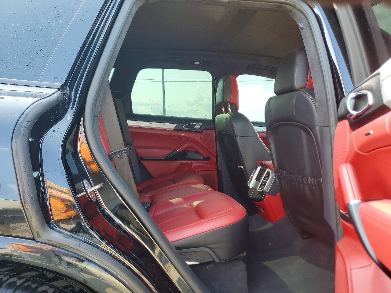 2017 Porsche Cayenne Gts Black vin: WP1AD2A26HLA80868