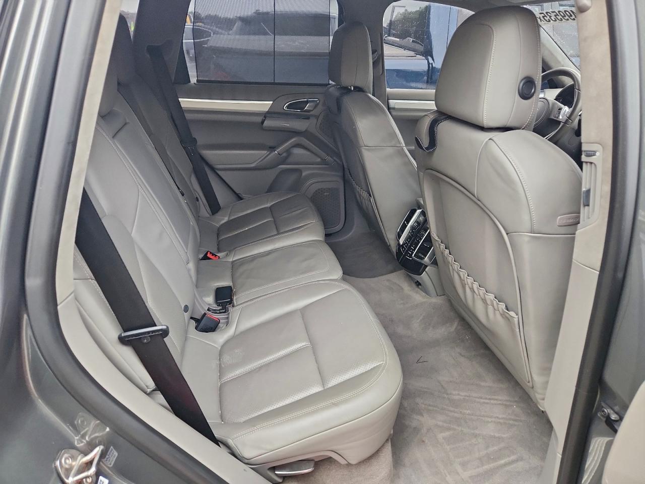 2014 Porsche Cayenne Gts Gray vin: WP1AD2A27ELA71835