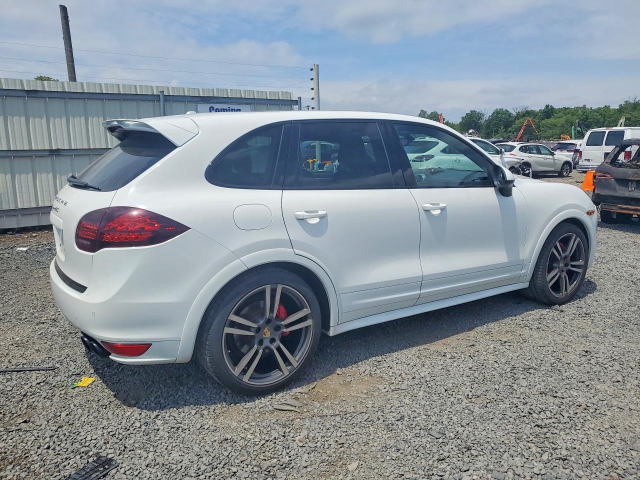 2014 Porsche Cayenne Gts White vin: WP1AD2A27ELA77070