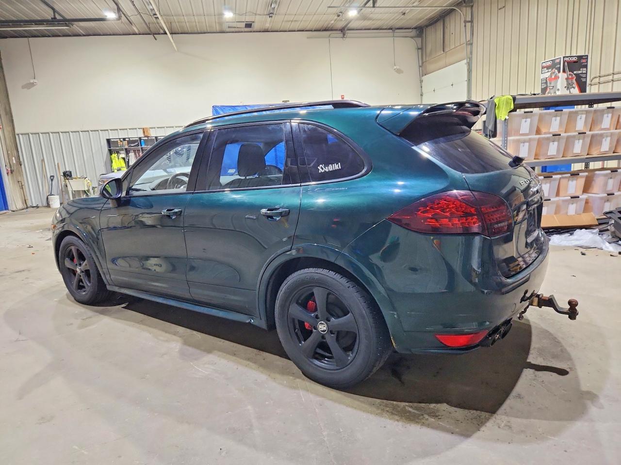 2013 Porsche Cayenne Gts Green vin: WP1AD2A28DLA70210
