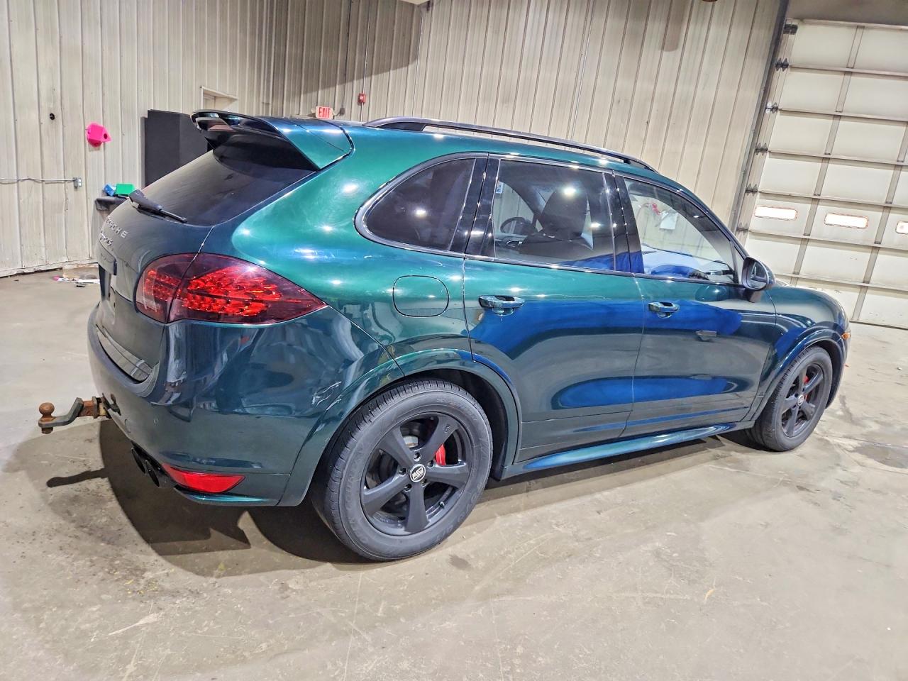 2013 Porsche Cayenne Gts Green vin: WP1AD2A28DLA70210