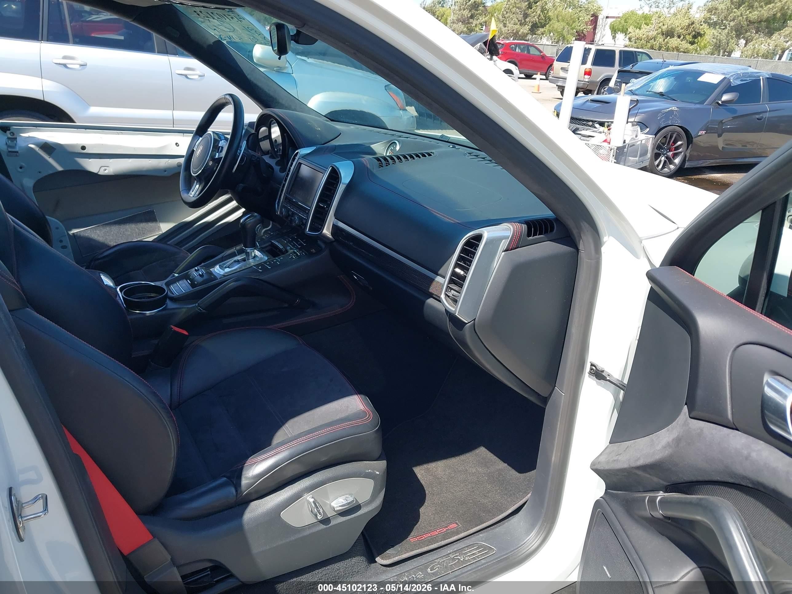 2013 Porsche Cayenne Gts White vin: WP1AD2A28DLA75407