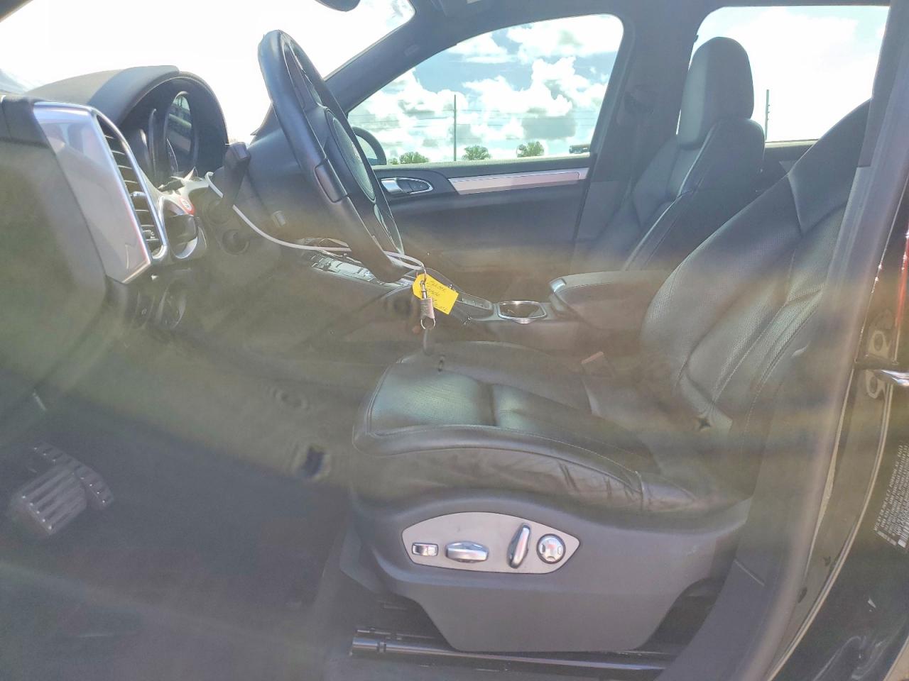 2013 Porsche Cayenne Gts Black vin: WP1AD2A29DLA79269