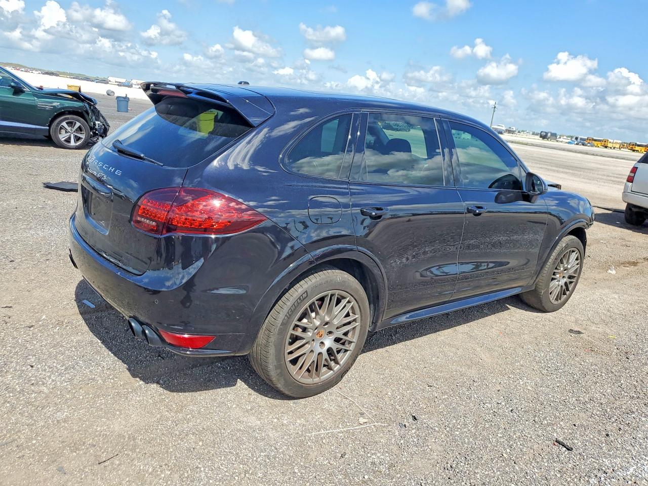 2013 Porsche Cayenne Gts Black vin: WP1AD2A29DLA79269