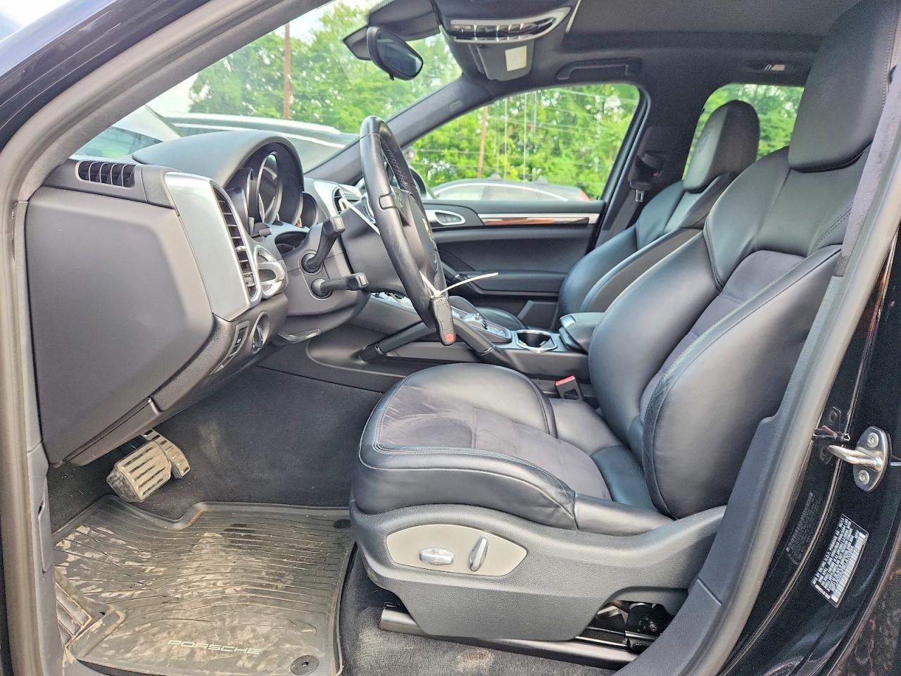 2014 Porsche Cayenne Gts Black vin: WP1AD2A29ELA70394