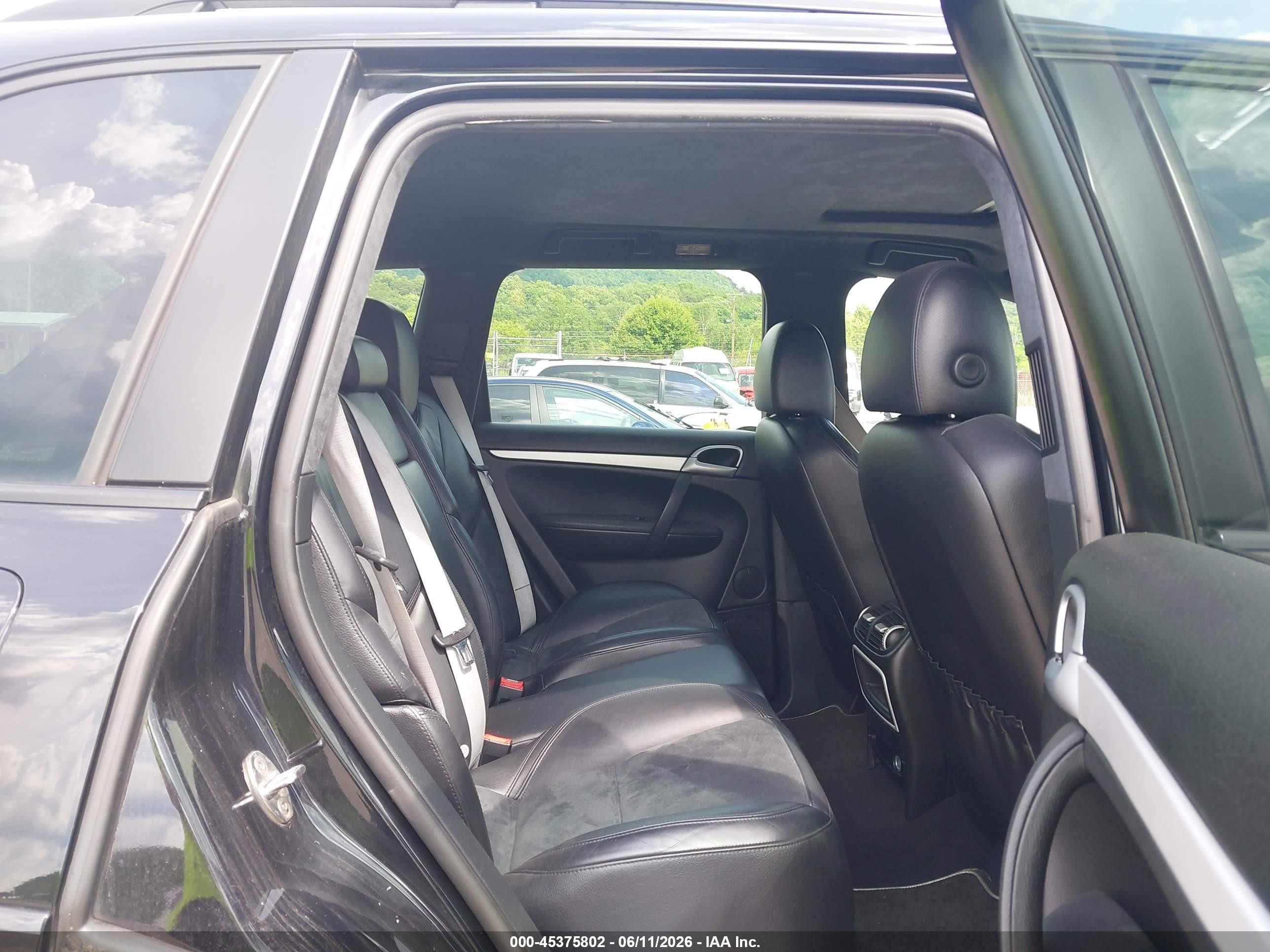 2010 Porsche Cayenne S Transsyberia Black vin: WP1AD2AP1ALA40053
