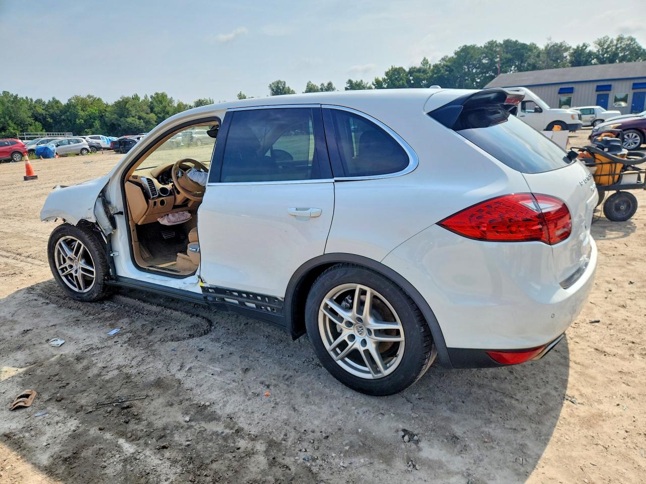 2014 Porsche Cayenne S Hybrid Белый vin: WP1AE2A21ELA50234
