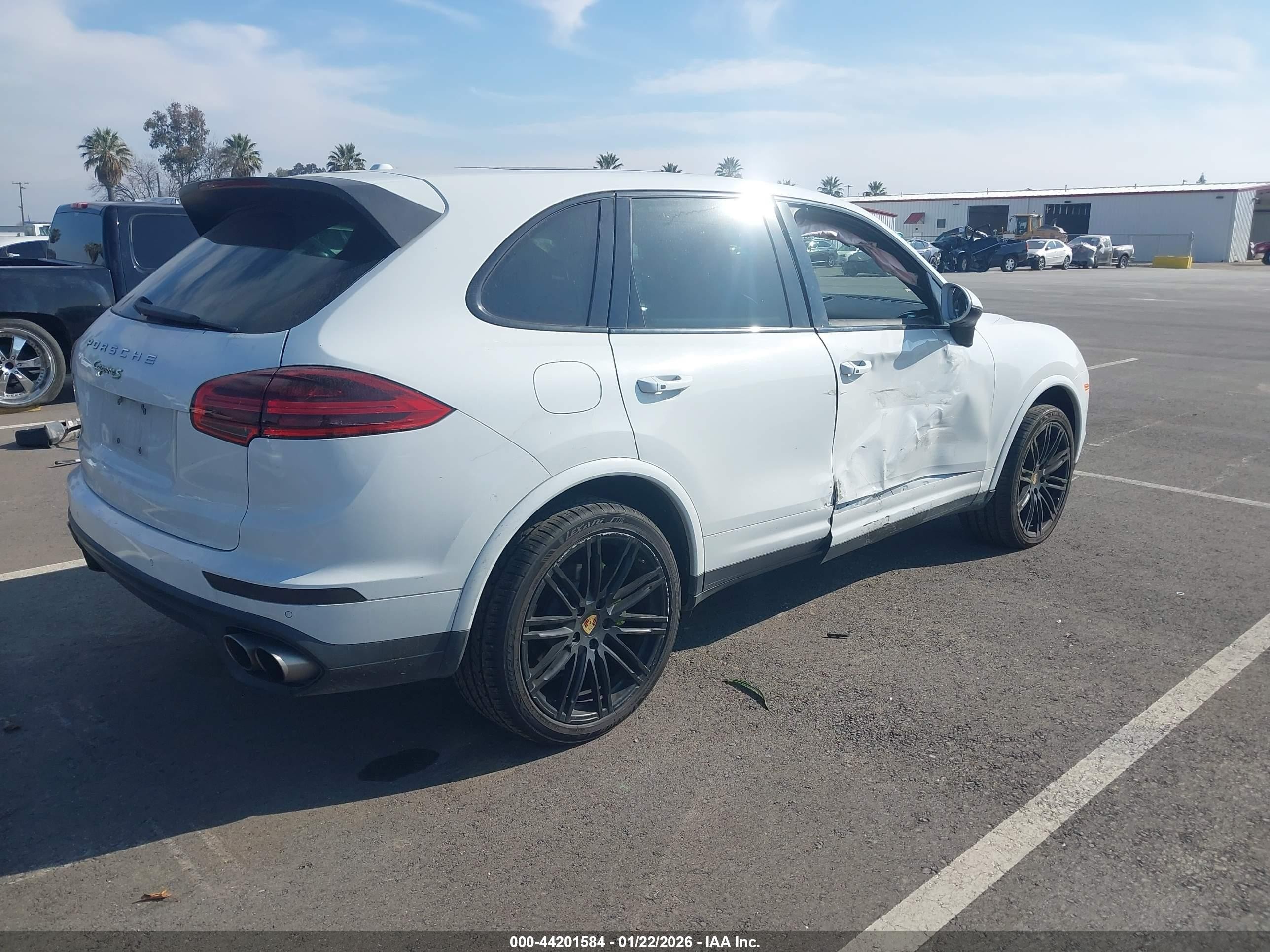 Fascinating 2017 Porsche Cayenne E Hybrid S Platinum Edition Picturesnull