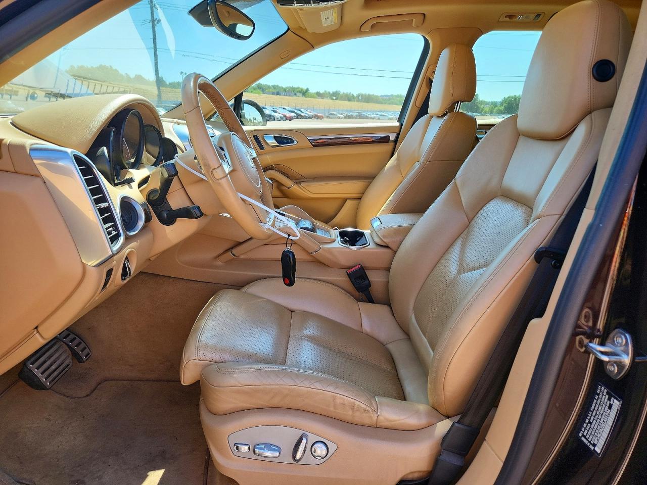 2014 Porsche Cayenne S Hybrid Burgundy vin: WP1AE2A22ELA51294