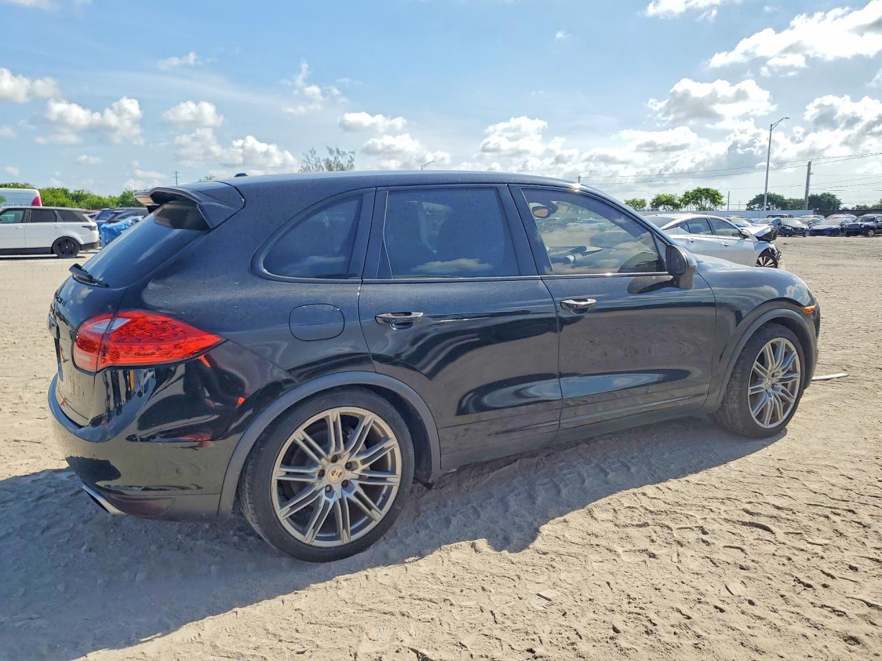 2011 Porsche Cayenne S Hybrid Black vin: WP1AE2A24BLA92800