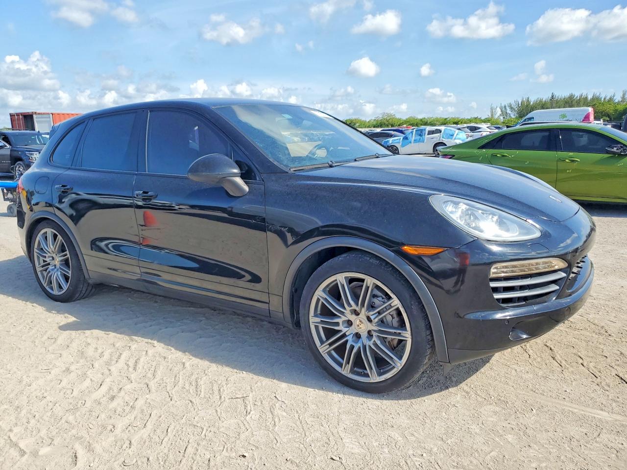2011 Porsche Cayenne S Hybrid Black vin: WP1AE2A24BLA92800