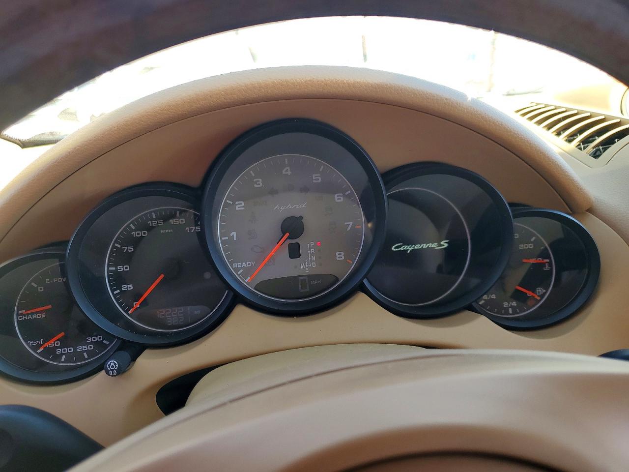 2012 Porsche Cayenne S Hybrid White vin: WP1AE2A24CLA93947