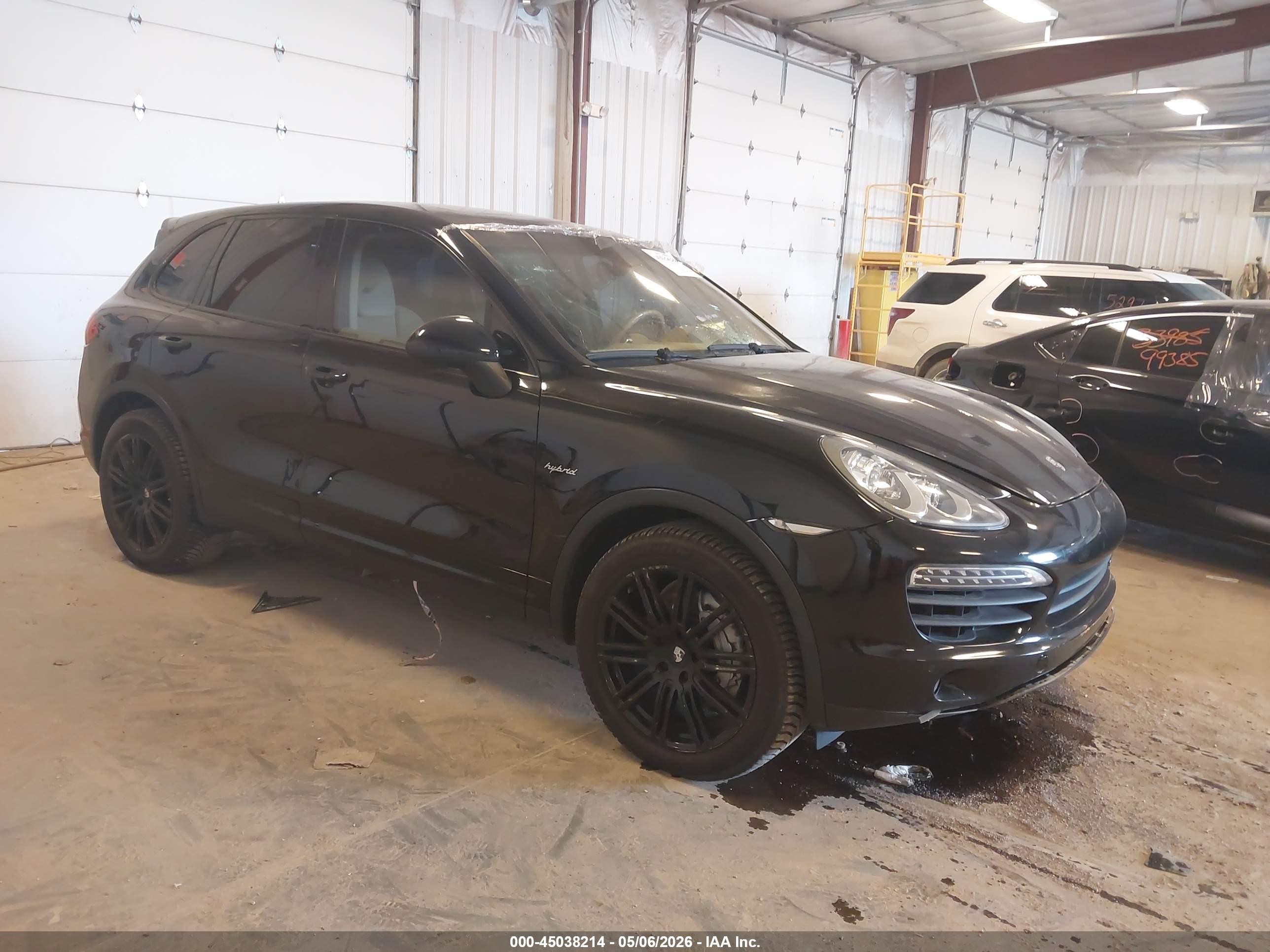 2012 Porsche Cayenne Hybrid S Черный vin: WP1AE2A26CLA90905