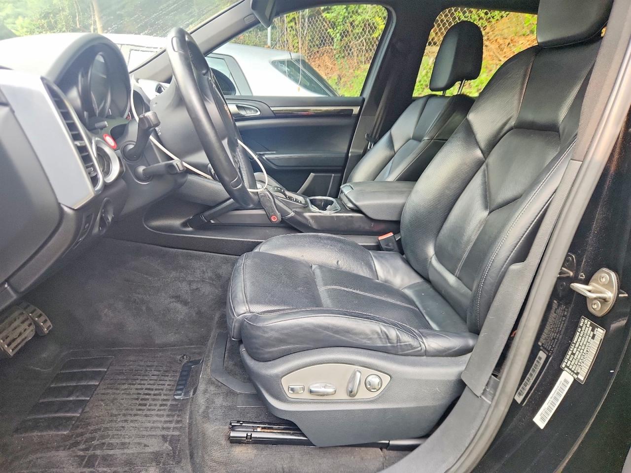 2012 Porsche Cayenne S Hybrid Black vin: WP1AE2A26CLA93688