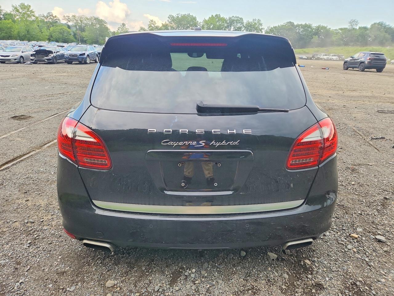 2012 Porsche Cayenne S Hybrid Black vin: WP1AE2A26CLA93688