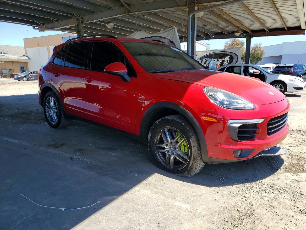 2015 Porsche Cayenne Se Hybrid Red vin: WP1AE2A27FLA51504