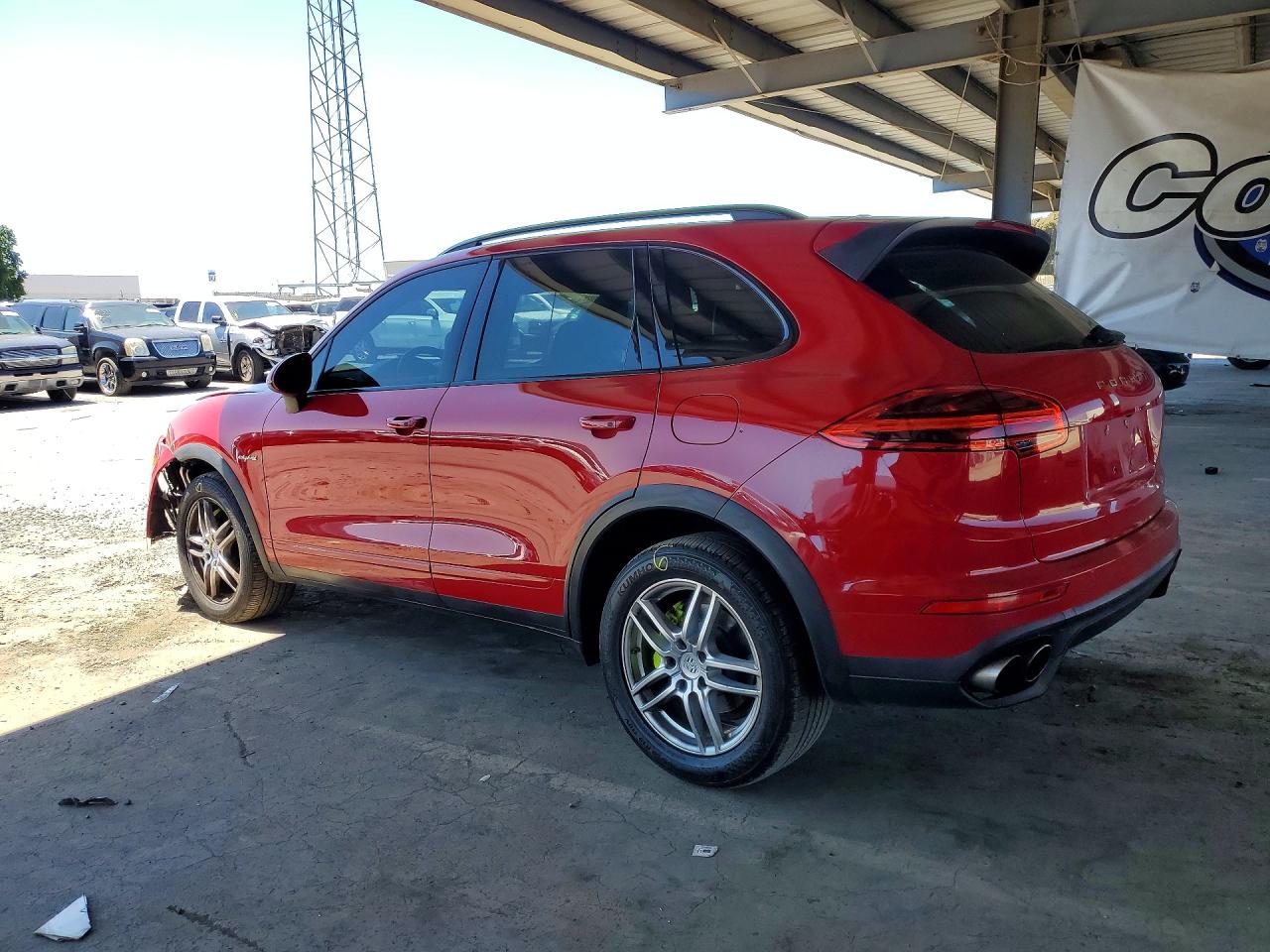 2015 Porsche Cayenne Se Hybrid Red vin: WP1AE2A27FLA51504