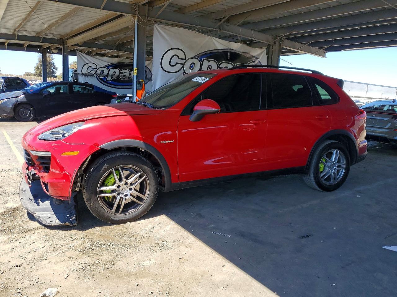2015 Porsche Cayenne Se Hybrid Red vin: WP1AE2A27FLA51504
