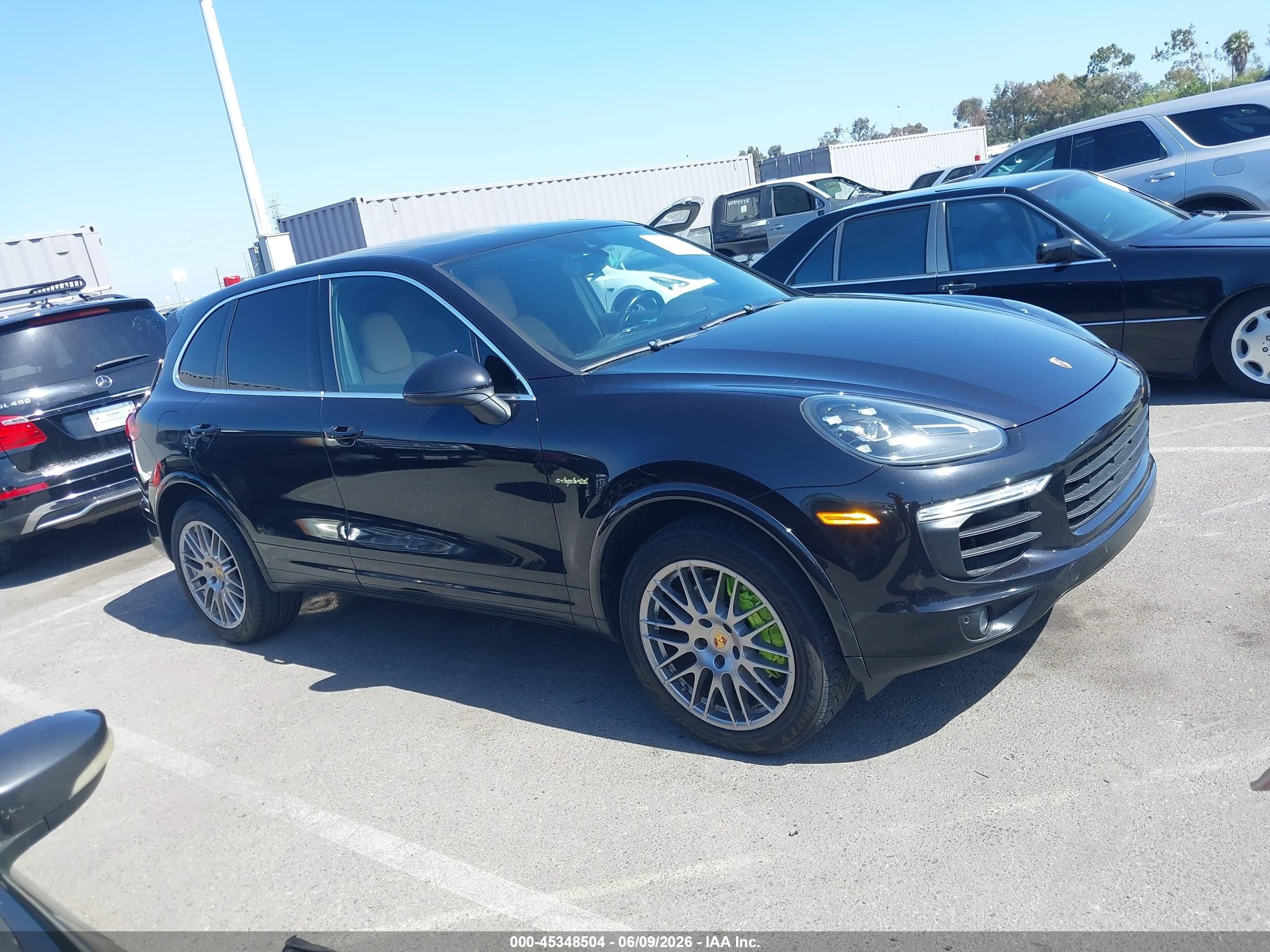 2015 Porsche Cayenne E-hybrid S Black vin: WP1AE2A27FLA54063