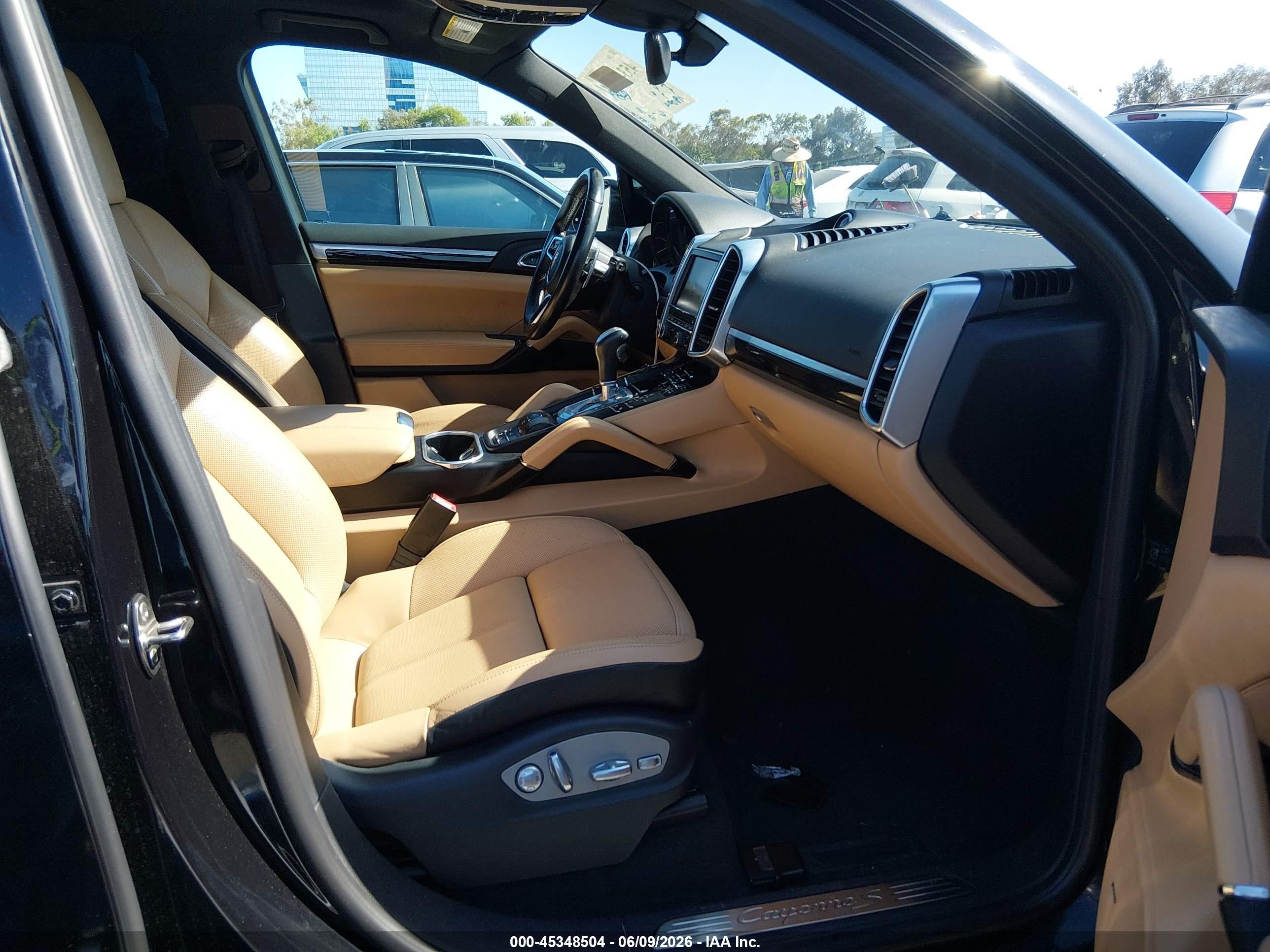 2015 Porsche Cayenne E-hybrid S Black vin: WP1AE2A27FLA54063