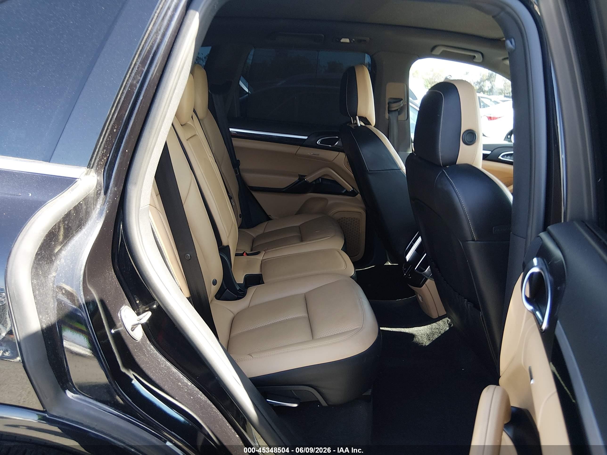 2015 Porsche Cayenne E-hybrid S Black vin: WP1AE2A27FLA54063