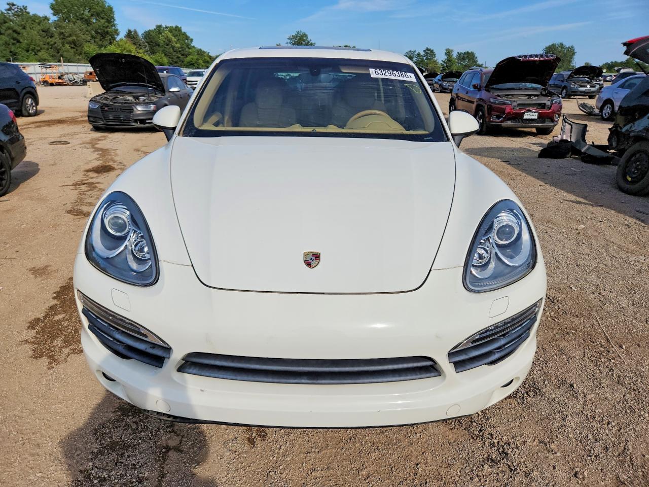 2012 Porsche Cayenne S Hybrid White vin: WP1AE2A28CLA91344