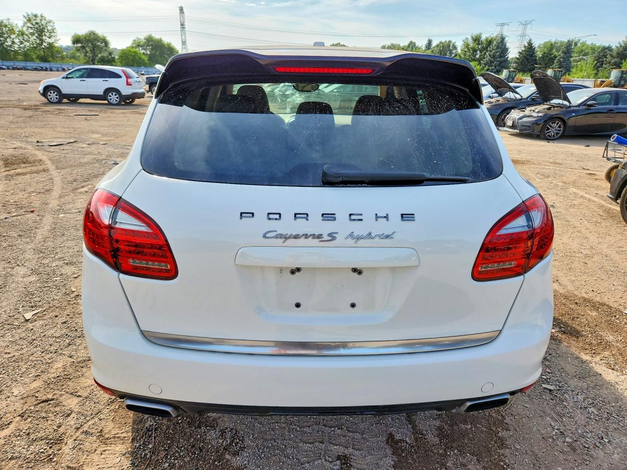 2012 Porsche Cayenne S Hybrid White vin: WP1AE2A28CLA91344