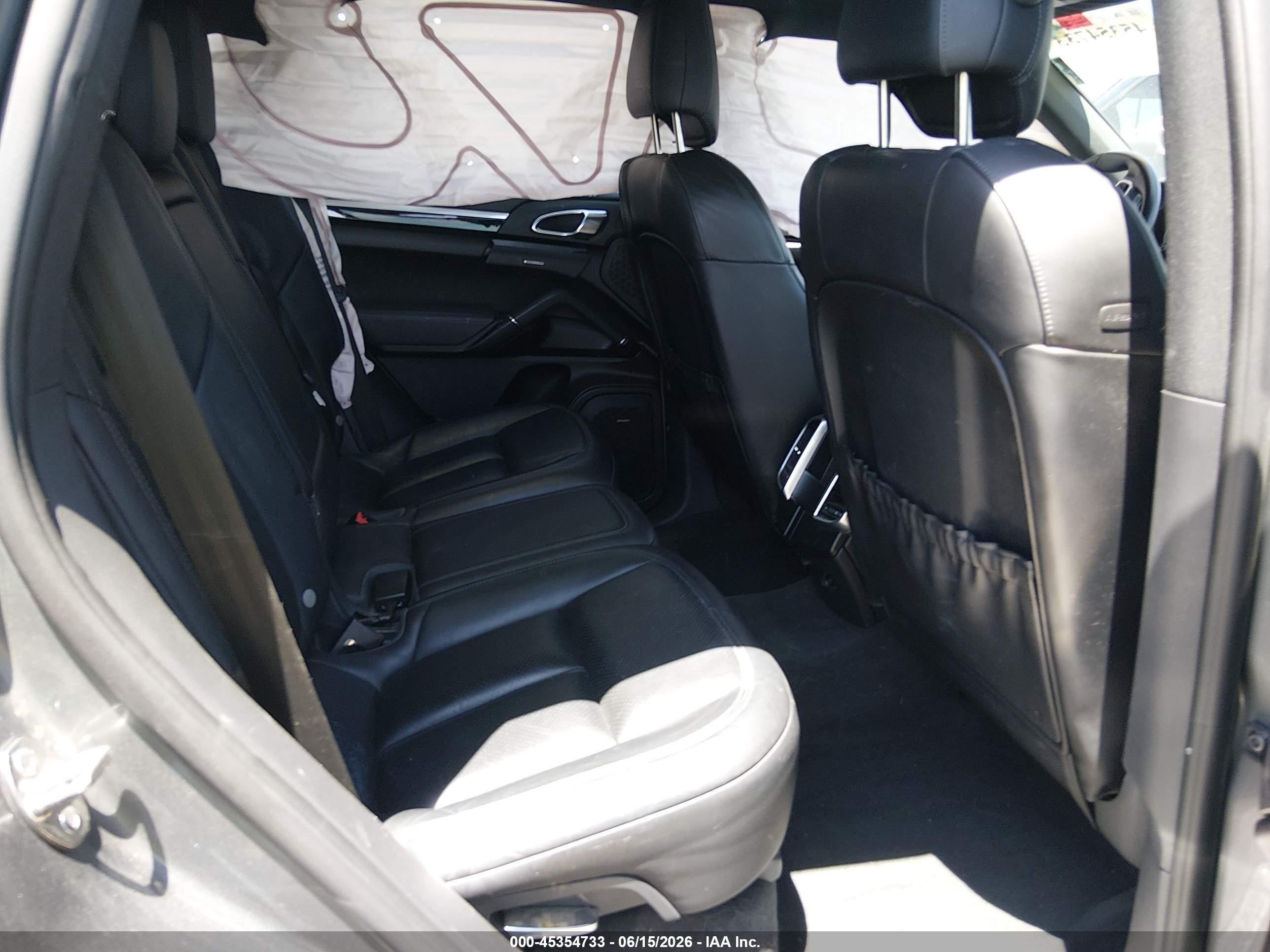 2015 Porsche Cayenne E-hybrid S Серый vin: WP1AE2A29FLA52010