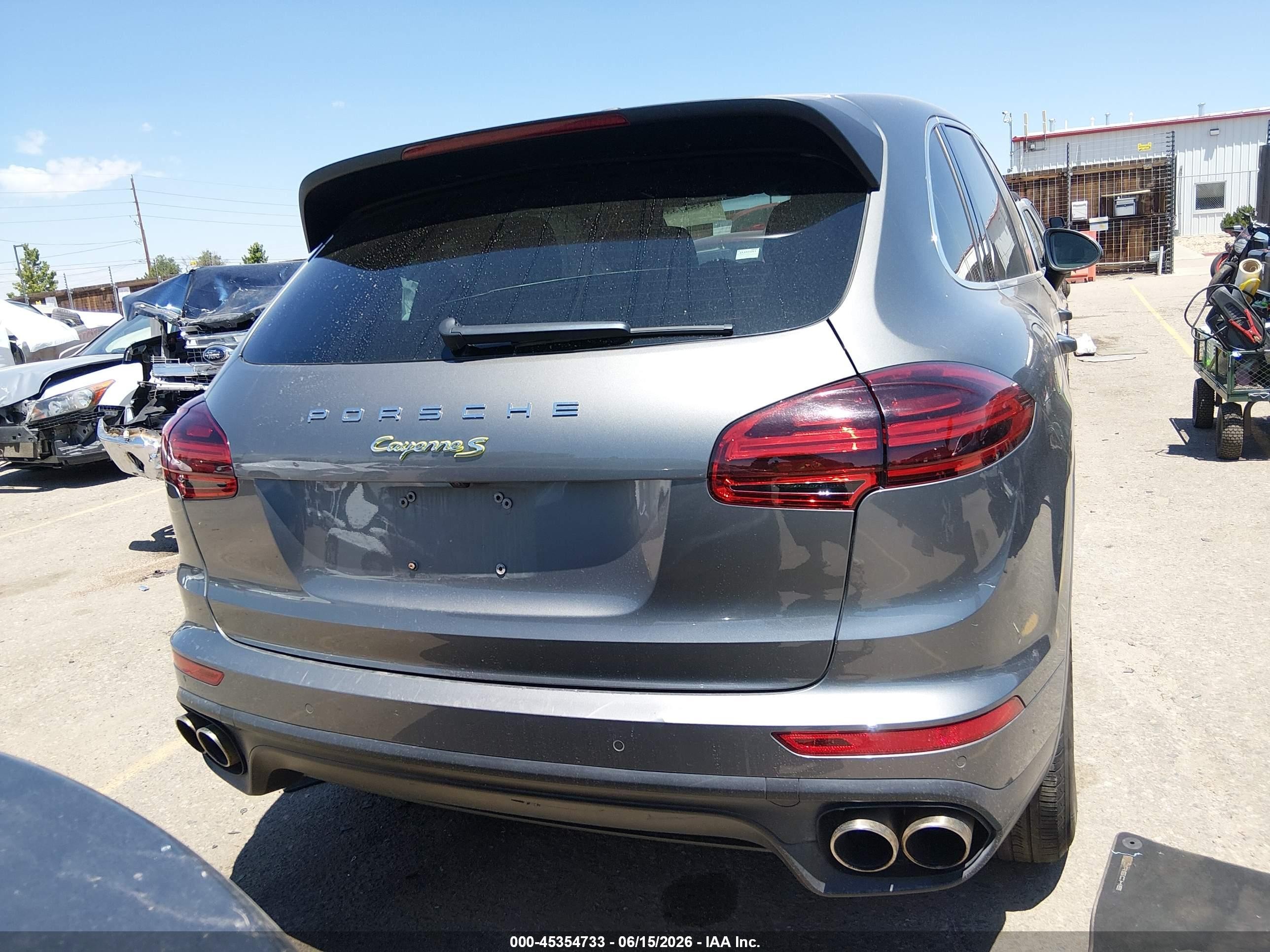 2015 Porsche Cayenne E-hybrid S Серый vin: WP1AE2A29FLA52010