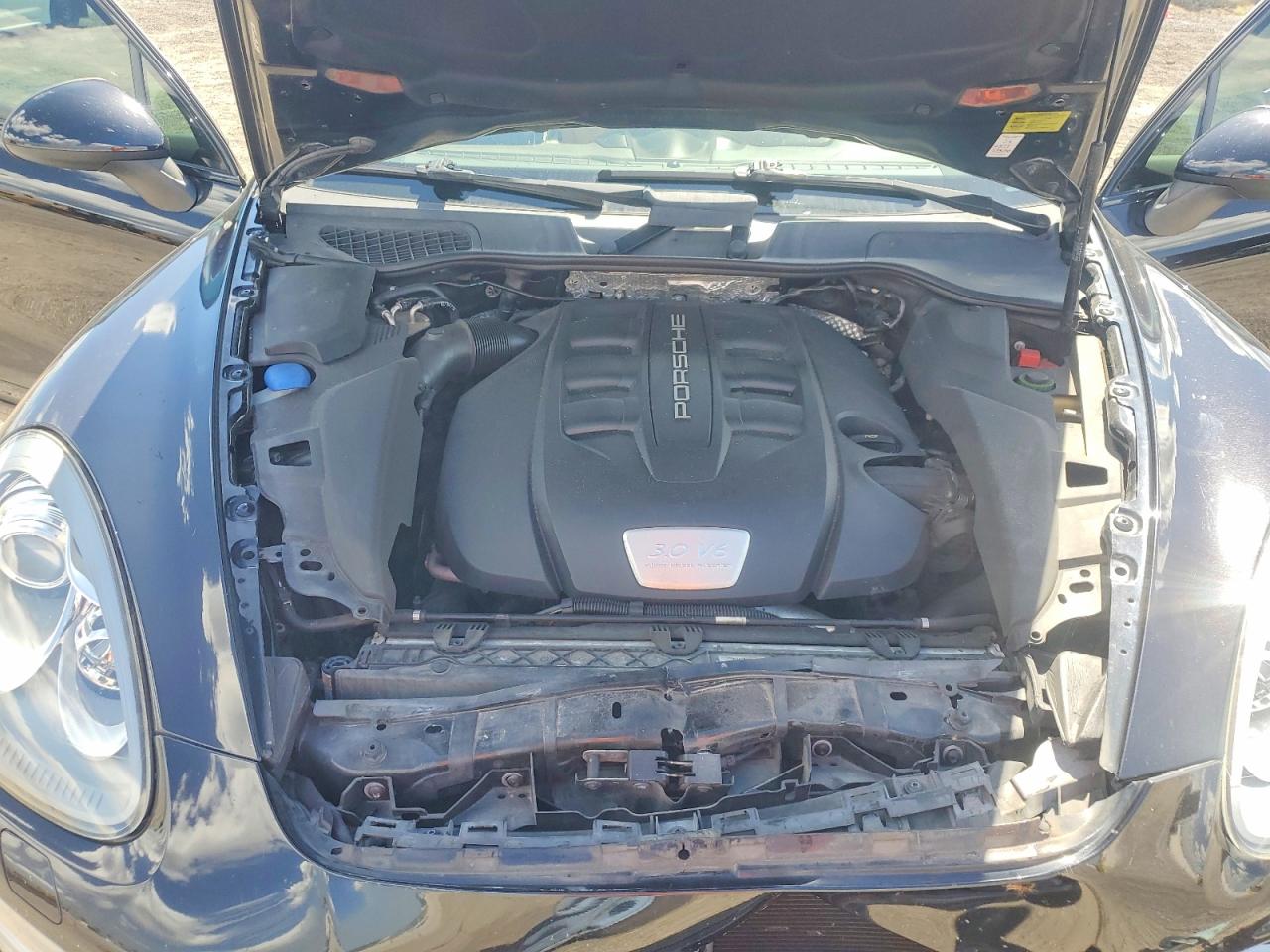 2014 Porsche Cayenne Black vin: WP1AF2A20ELA46141