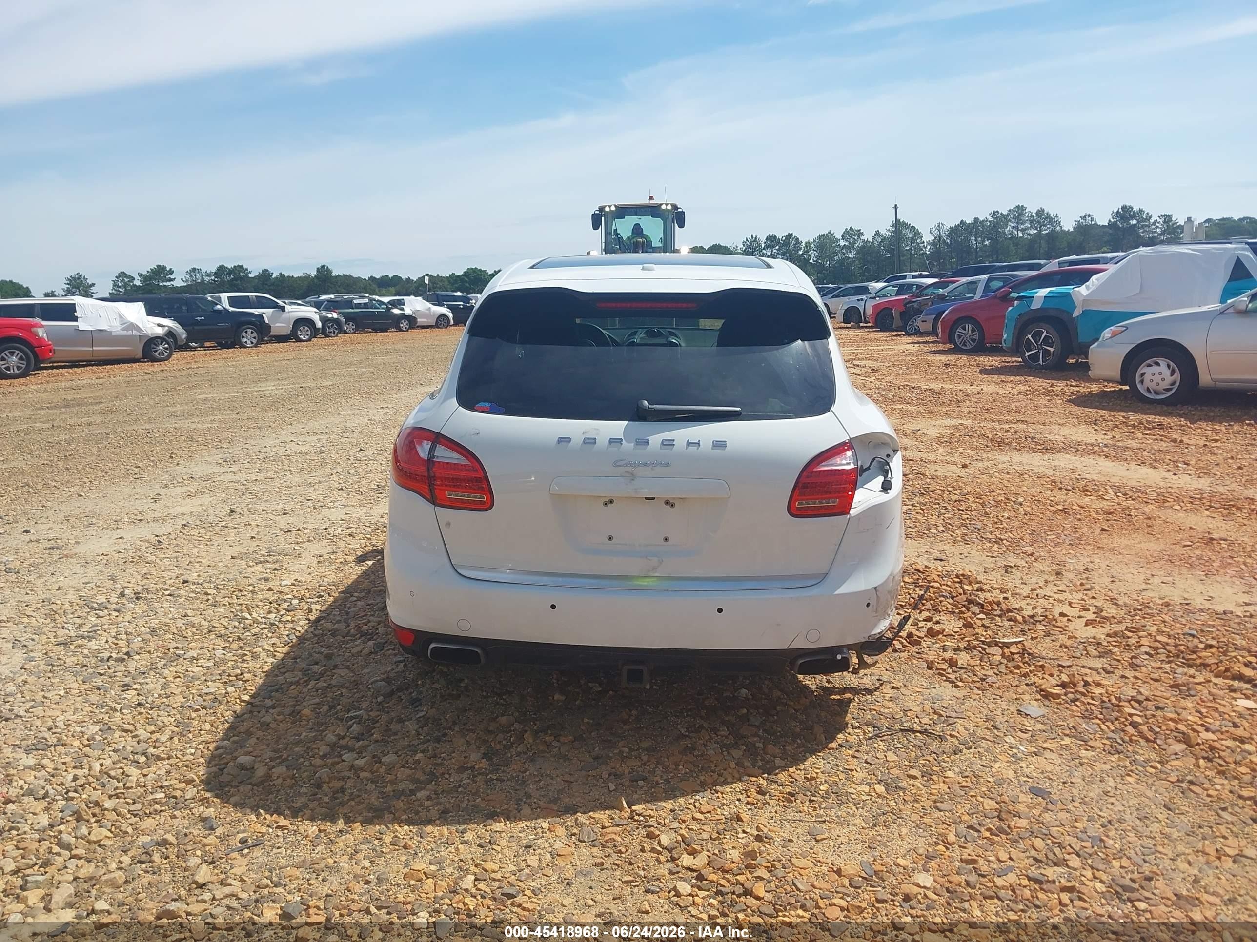 2014 Porsche Cayenne Diesel White vin: WP1AF2A20ELA82153