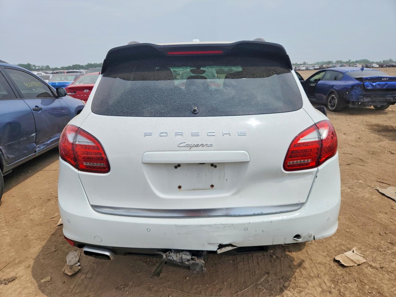 2014 Porsche Cayenne White vin: WP1AF2A24ELA32890
