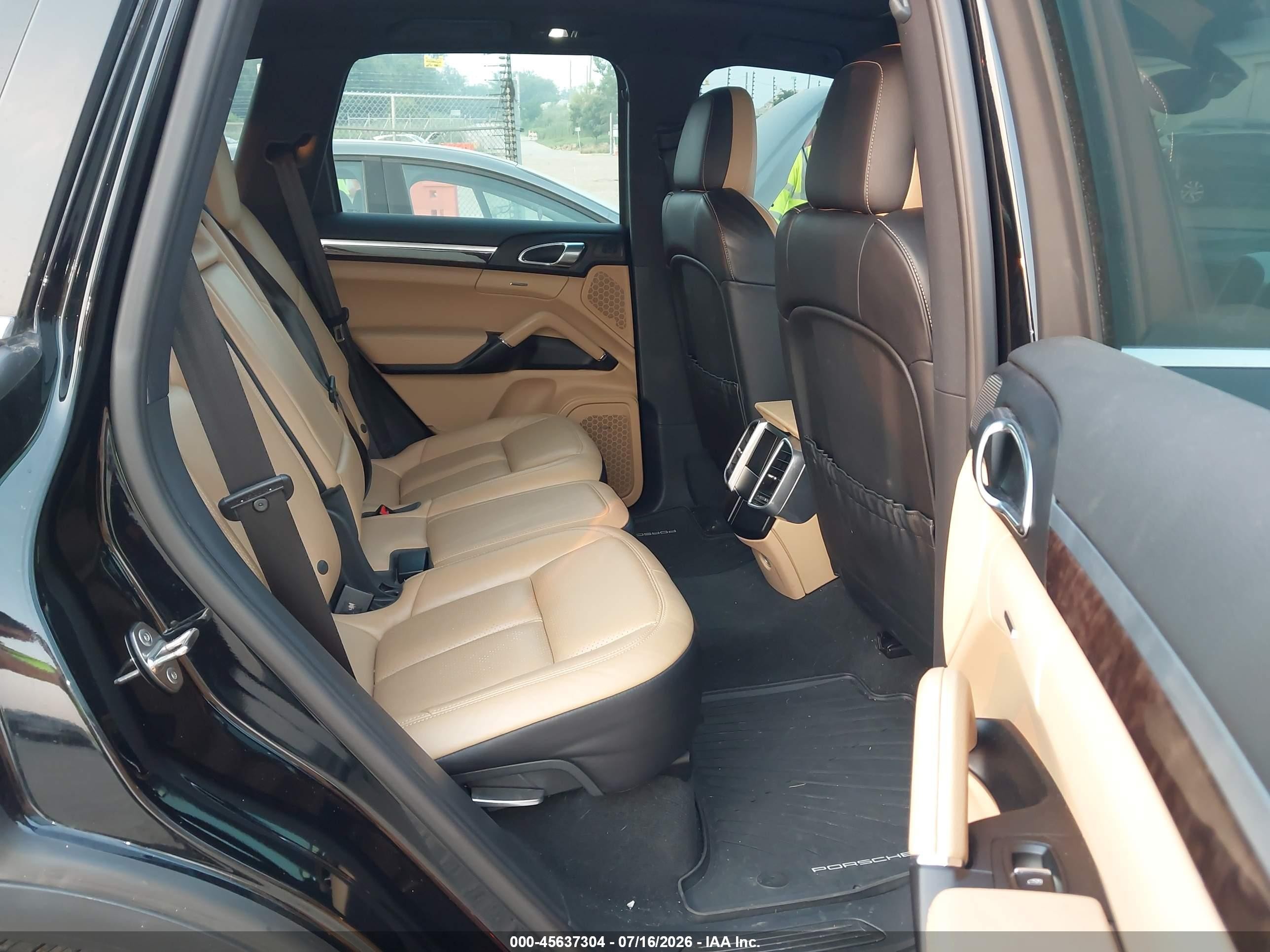2015 Porsche Cayenne Diesel Черный vin: WP1AF2A24FLA40926