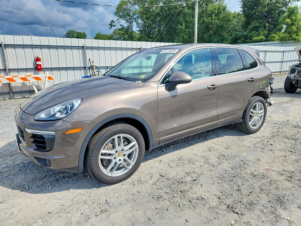 2015 Porsche Cayenne Серебряный vin: WP1AF2A25FLA31488