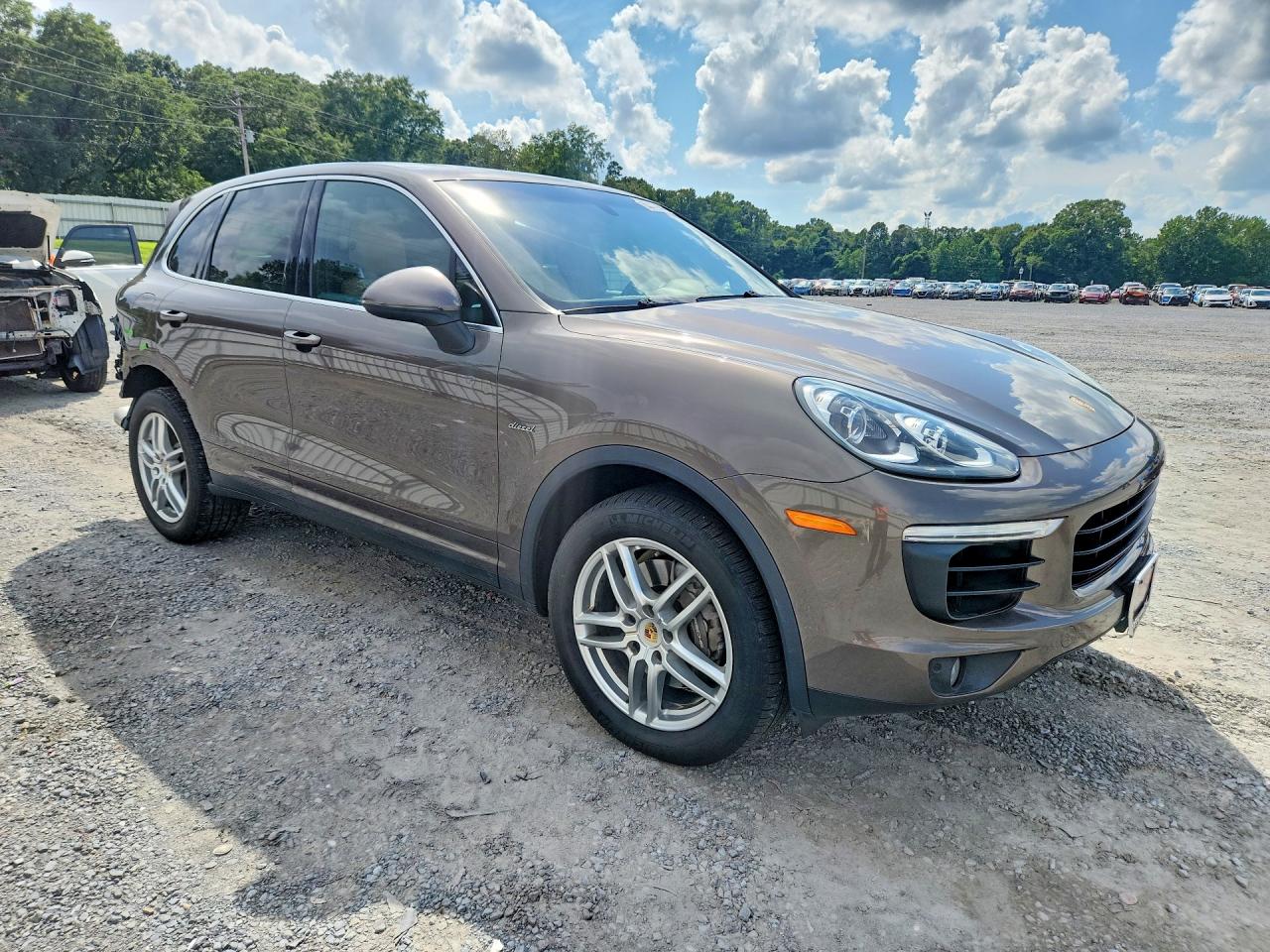 2015 Porsche Cayenne Серебряный vin: WP1AF2A25FLA31488