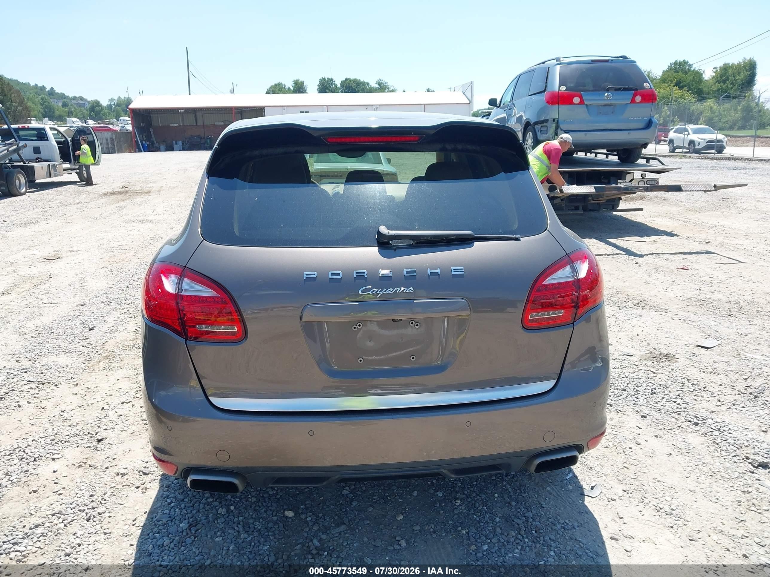 2014 Porsche Cayenne Diesel/diesel Platinum Edition Gray vin: WP1AF2A27ELA32088