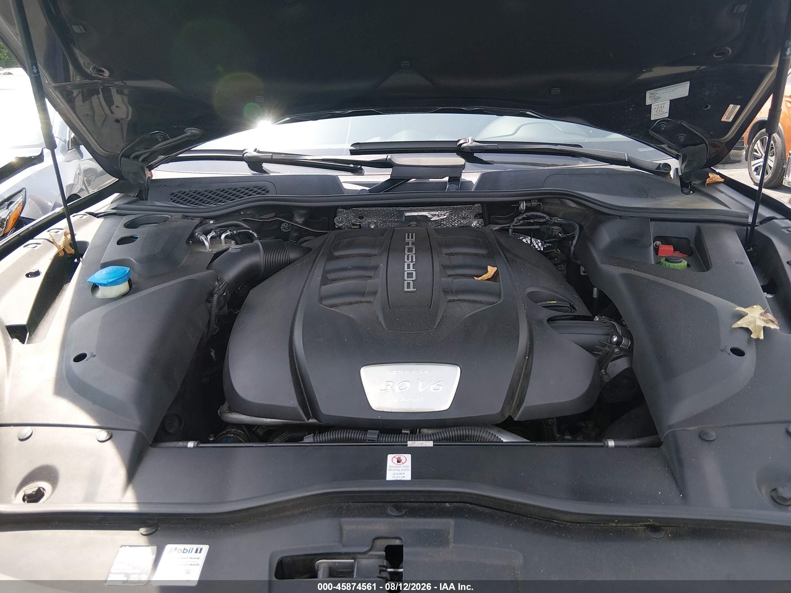 2015 Porsche Cayenne Diesel Black vin: WP1AF2A27FLA30651