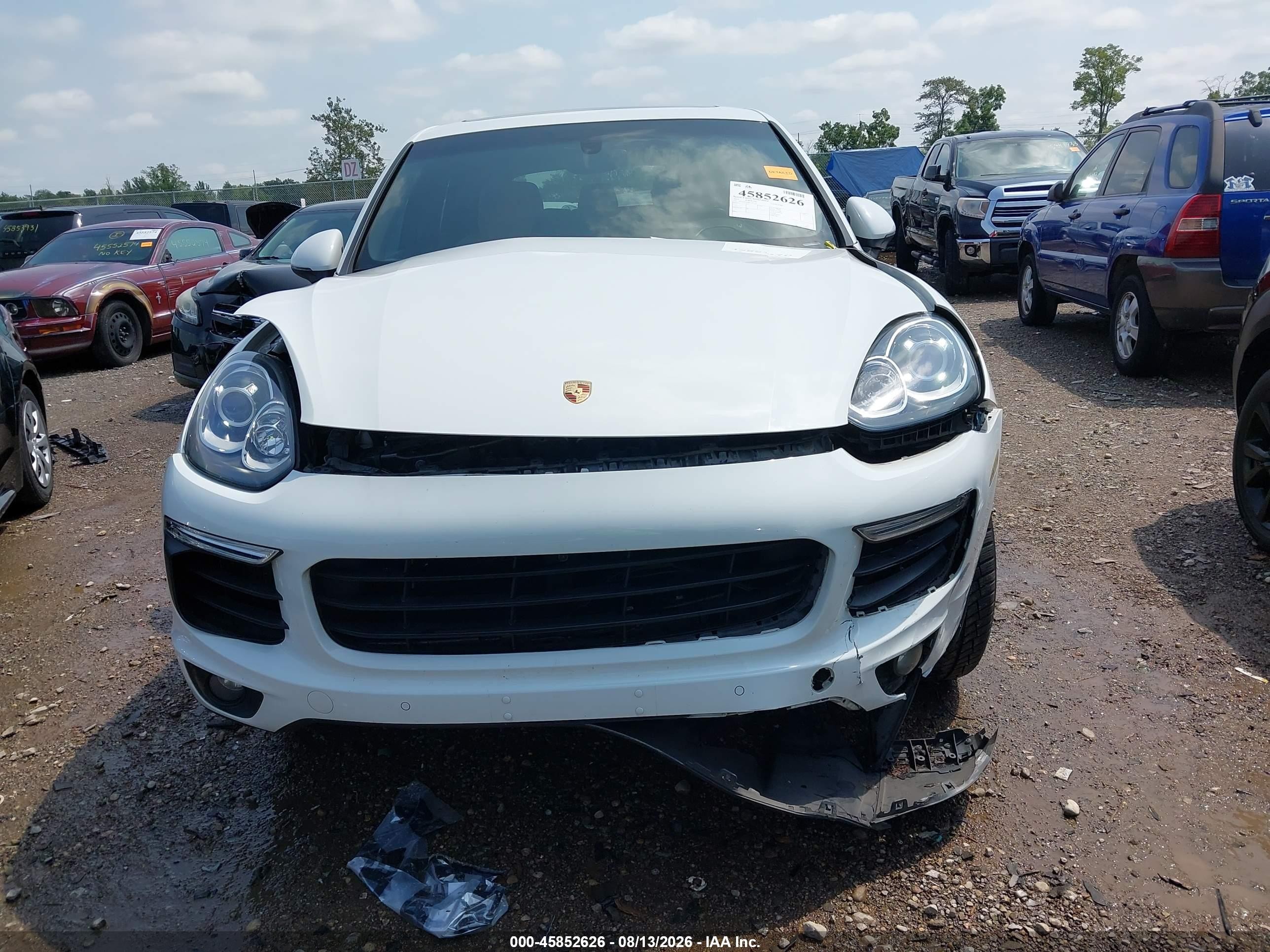 2015 Porsche Cayenne Diesel White vin: WP1AF2A28FLA33302
