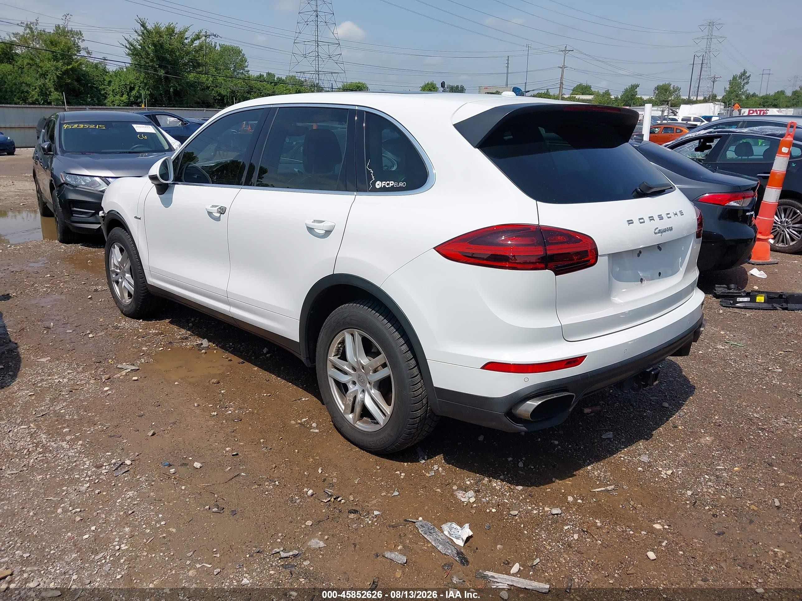 2015 Porsche Cayenne Diesel White vin: WP1AF2A28FLA33302