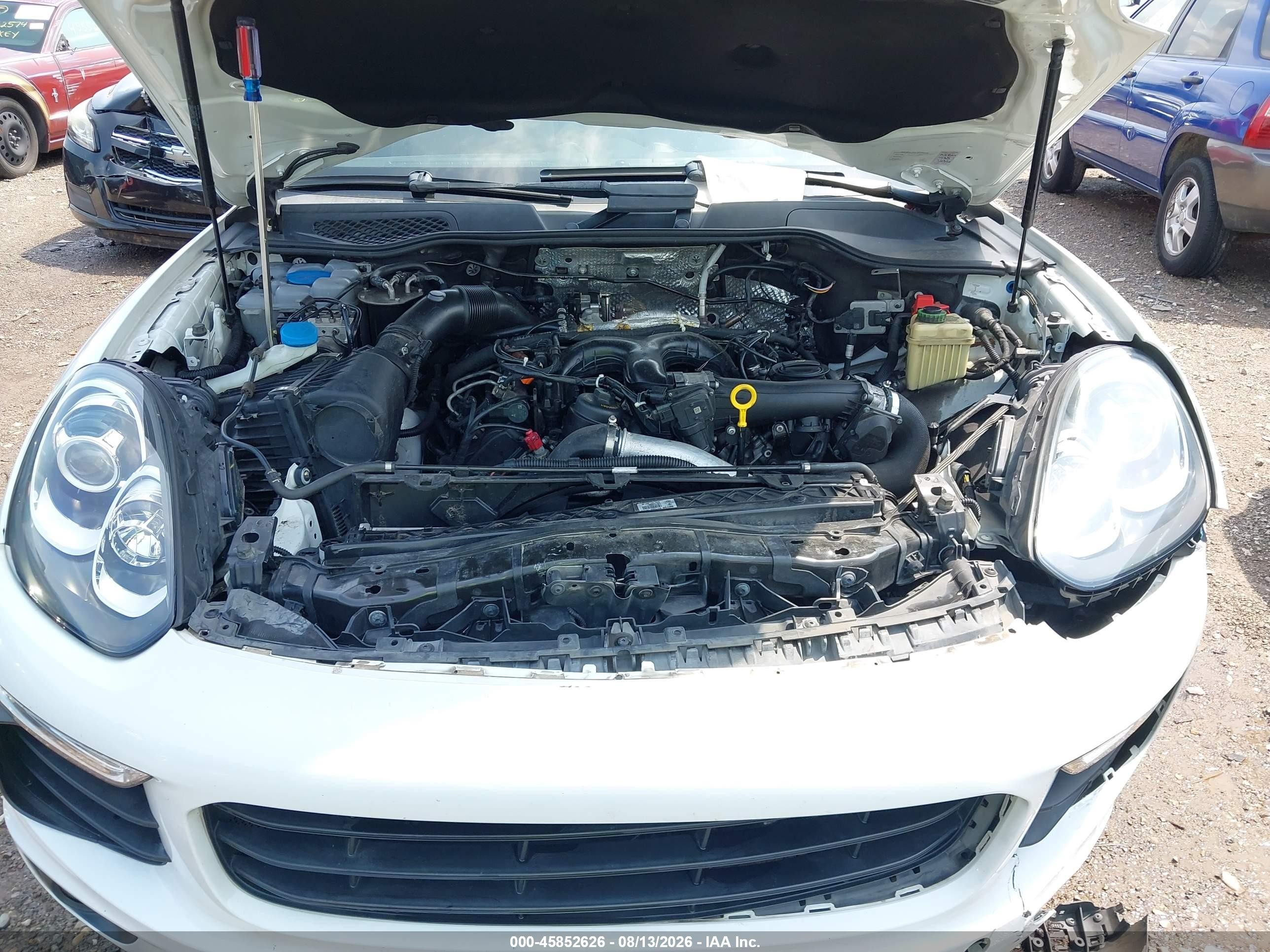 2015 Porsche Cayenne Diesel White vin: WP1AF2A28FLA33302