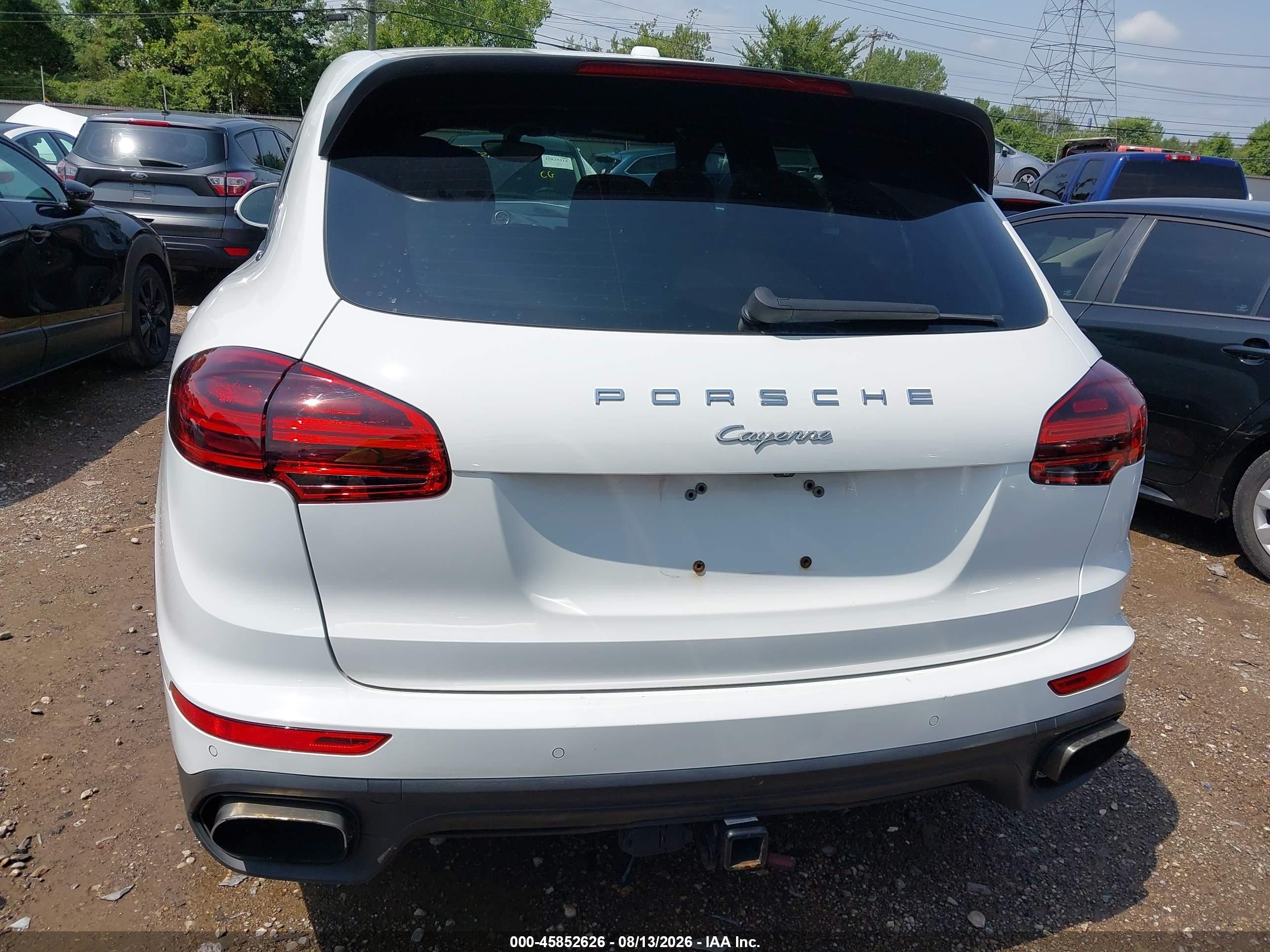 2015 Porsche Cayenne Diesel White vin: WP1AF2A28FLA33302