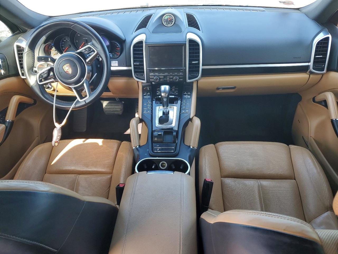2015 Porsche Cayenne White vin: WP1AF2A28FLA37480