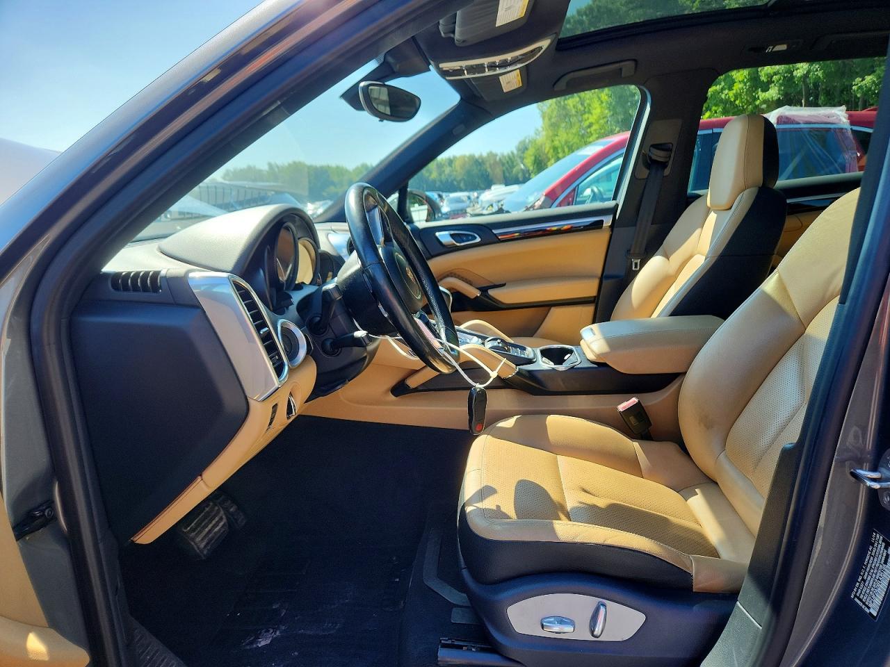 2015 Porsche Cayenne Gray vin: WP1AF2A2XFLA35195