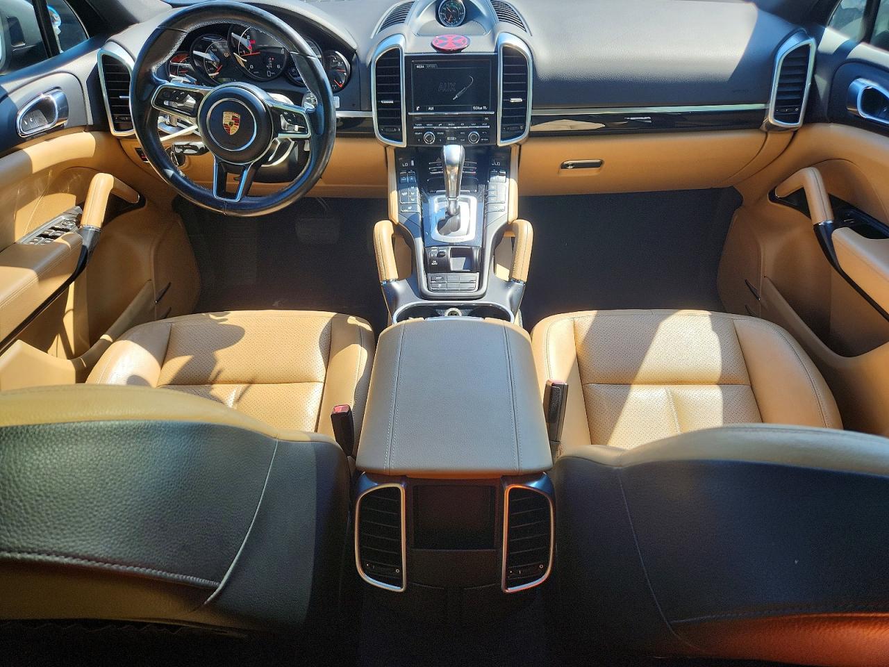 2015 Porsche Cayenne Gray vin: WP1AF2A2XFLA35195
