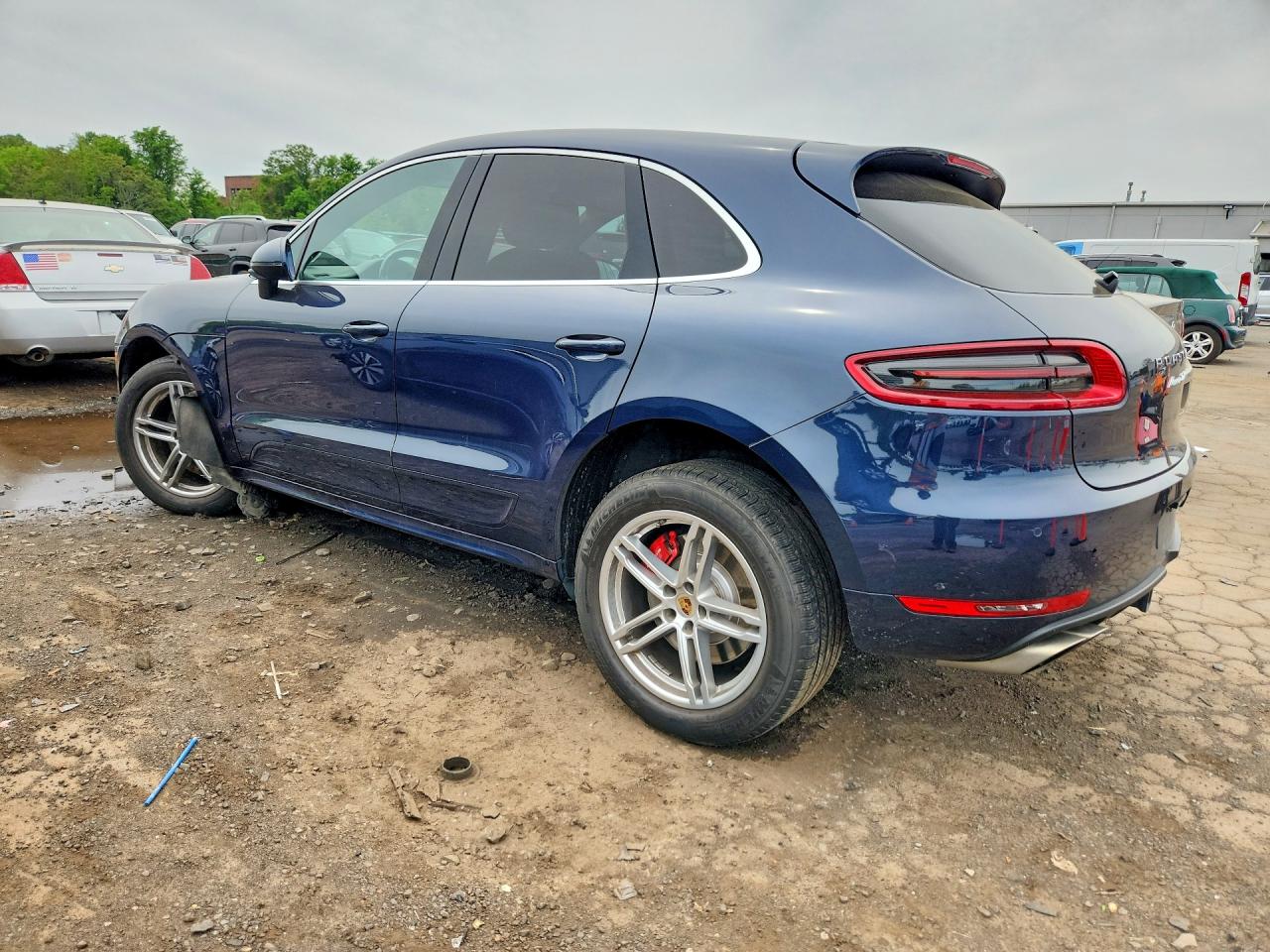 2015 Porsche Macan Turbo Blue vin: WP1AF2A50FLB94785