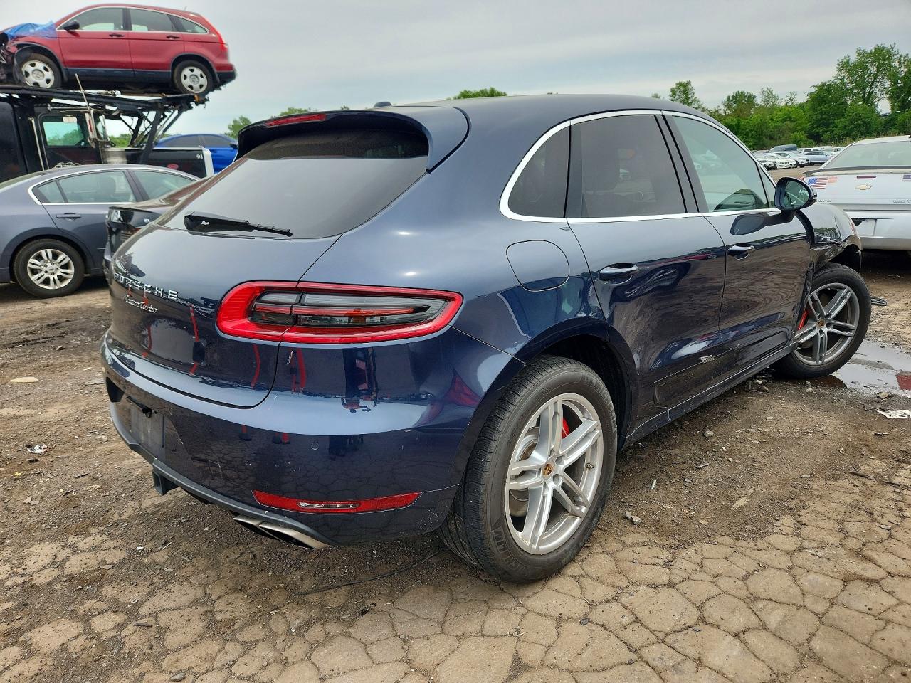 2015 Porsche Macan Turbo Blue vin: WP1AF2A50FLB94785