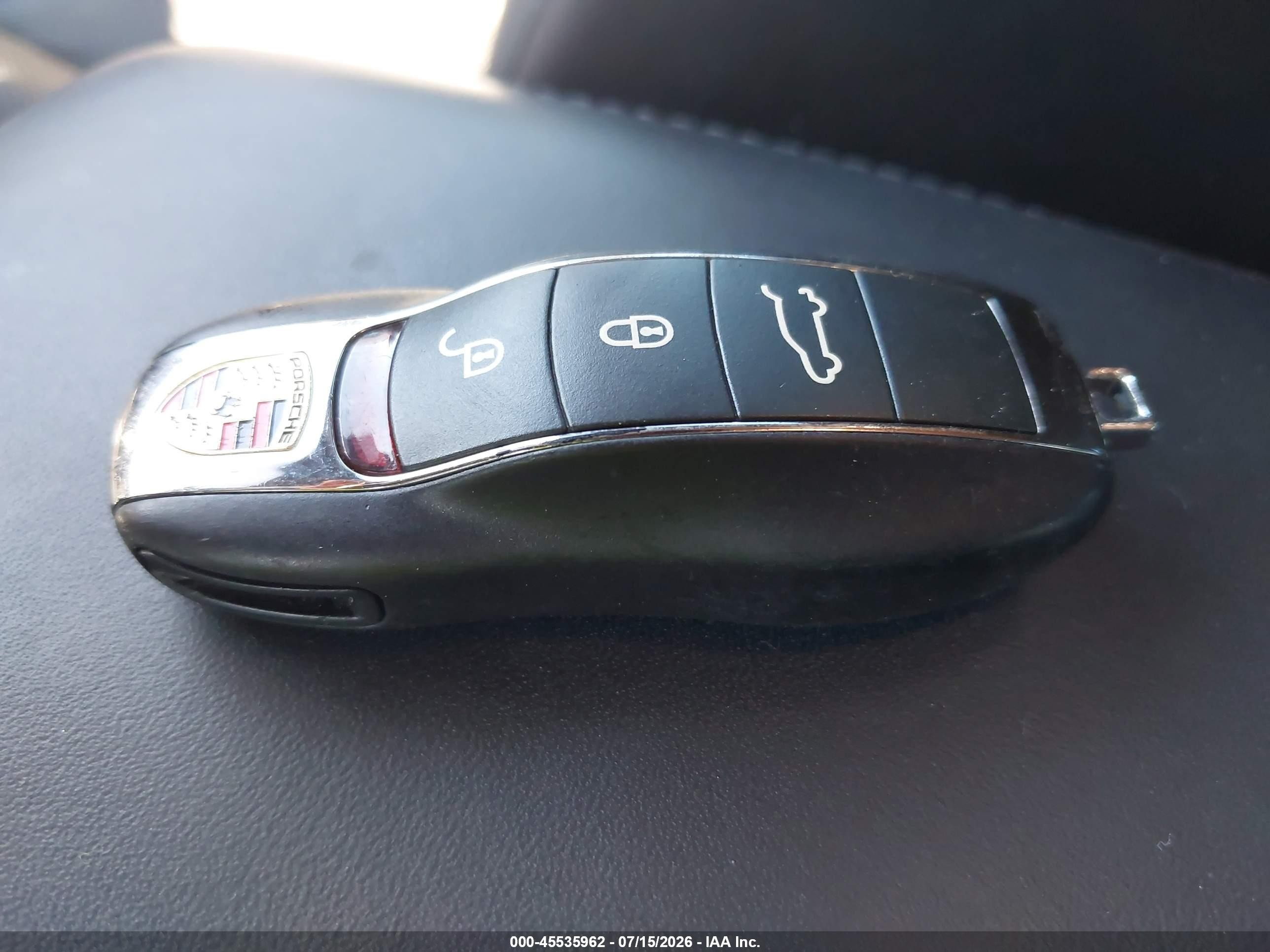 2015 Porsche Macan Turbo Black vin: WP1AF2A52FLB98367